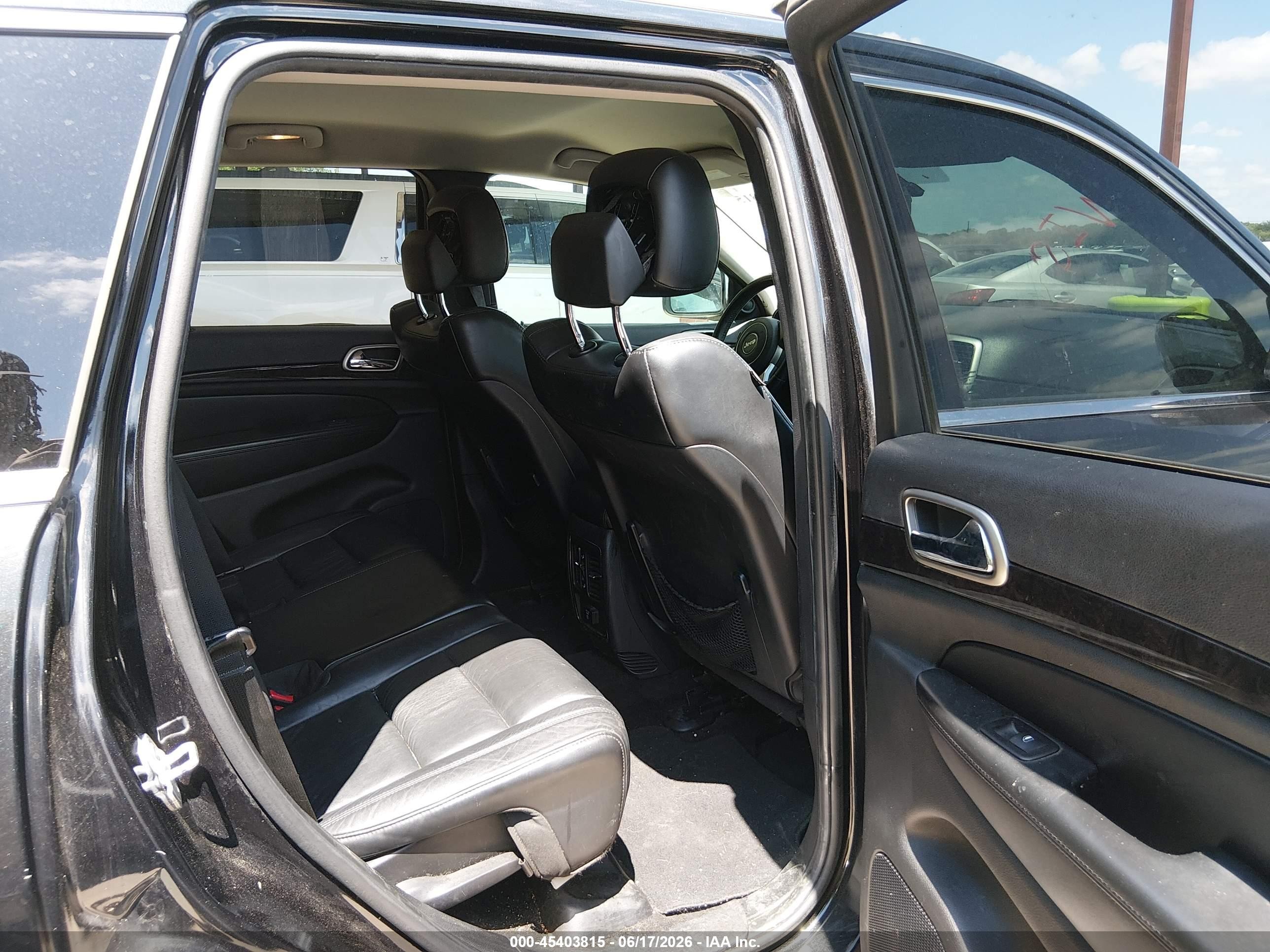 2012 Jeep Grand Cherokee Laredo Black vin: 1C4RJEAGXCC215403