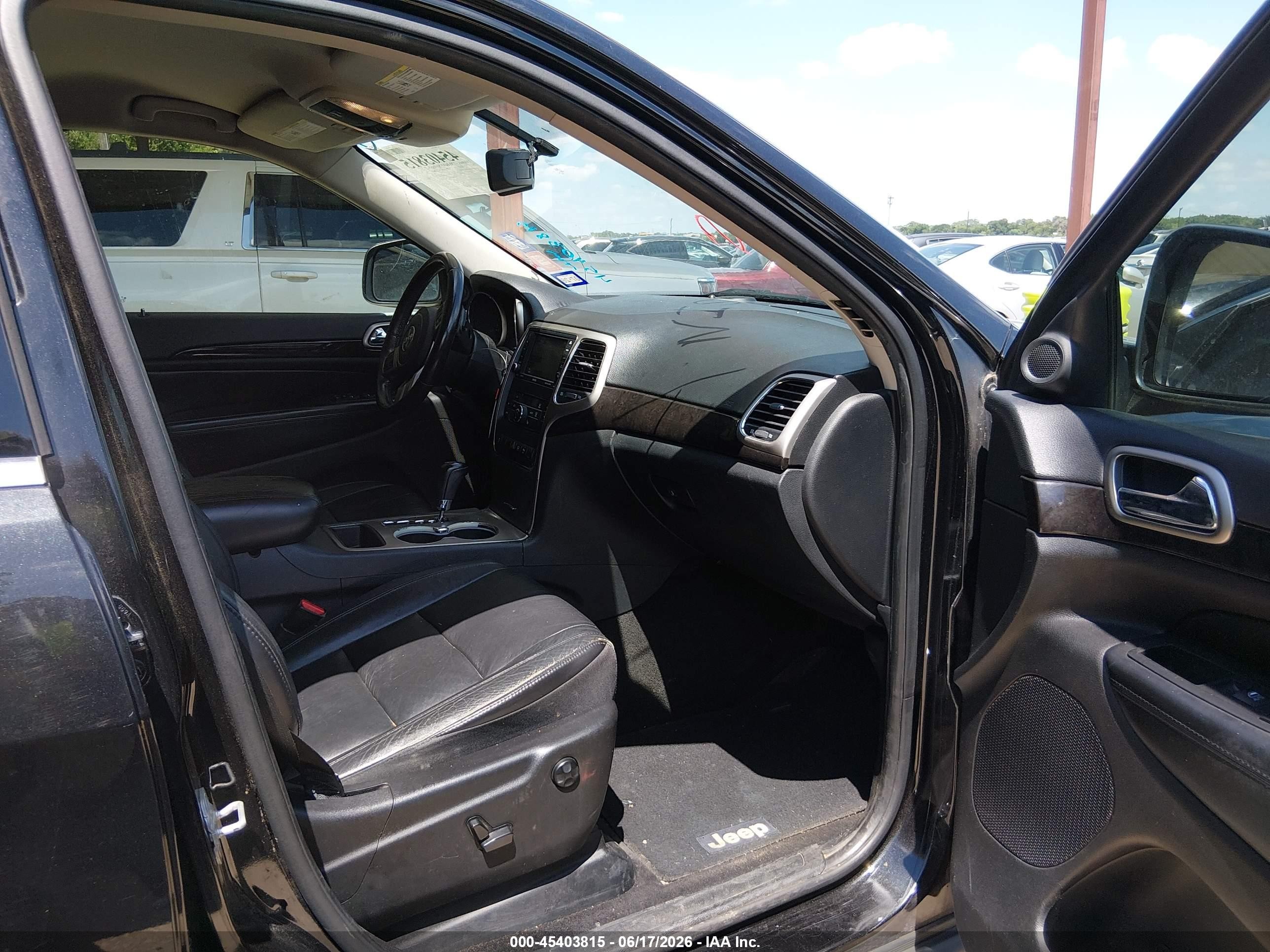 2012 Jeep Grand Cherokee Laredo Black vin: 1C4RJEAGXCC215403