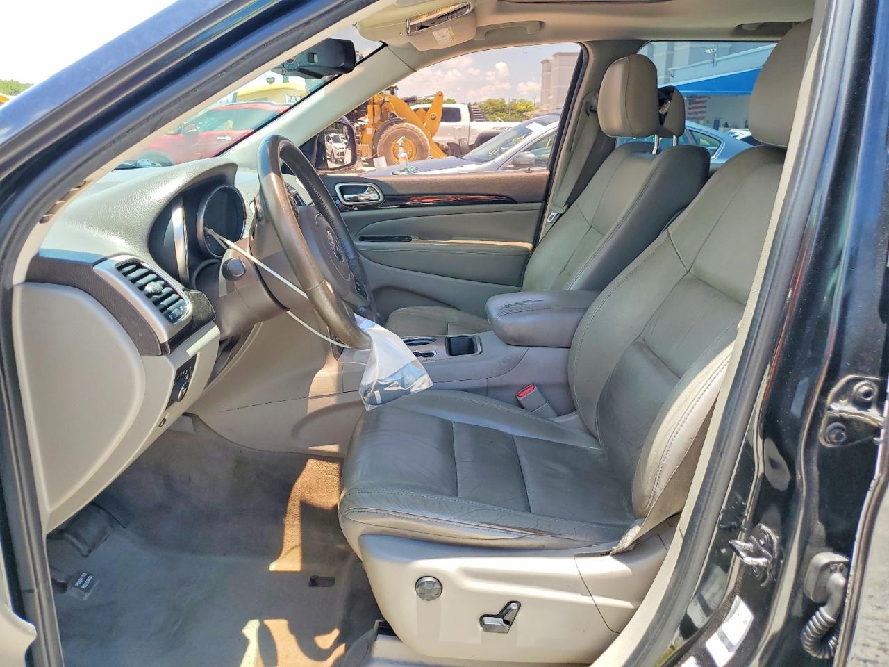 2013 Jeep Grand Cherokee Laredo Black vin: 1C4RJEAGXDC589107
