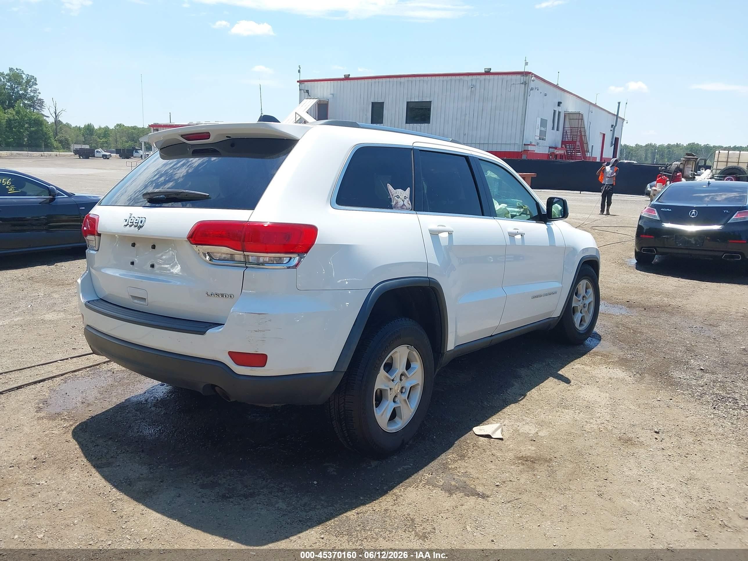 2014 Jeep Grand Cherokee Laredo White vin: 1C4RJEAGXEC198461