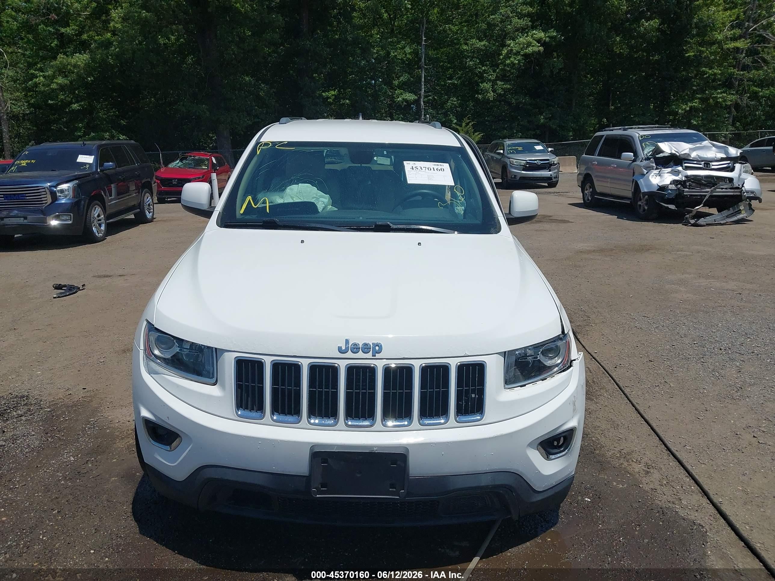 2014 Jeep Grand Cherokee Laredo White vin: 1C4RJEAGXEC198461
