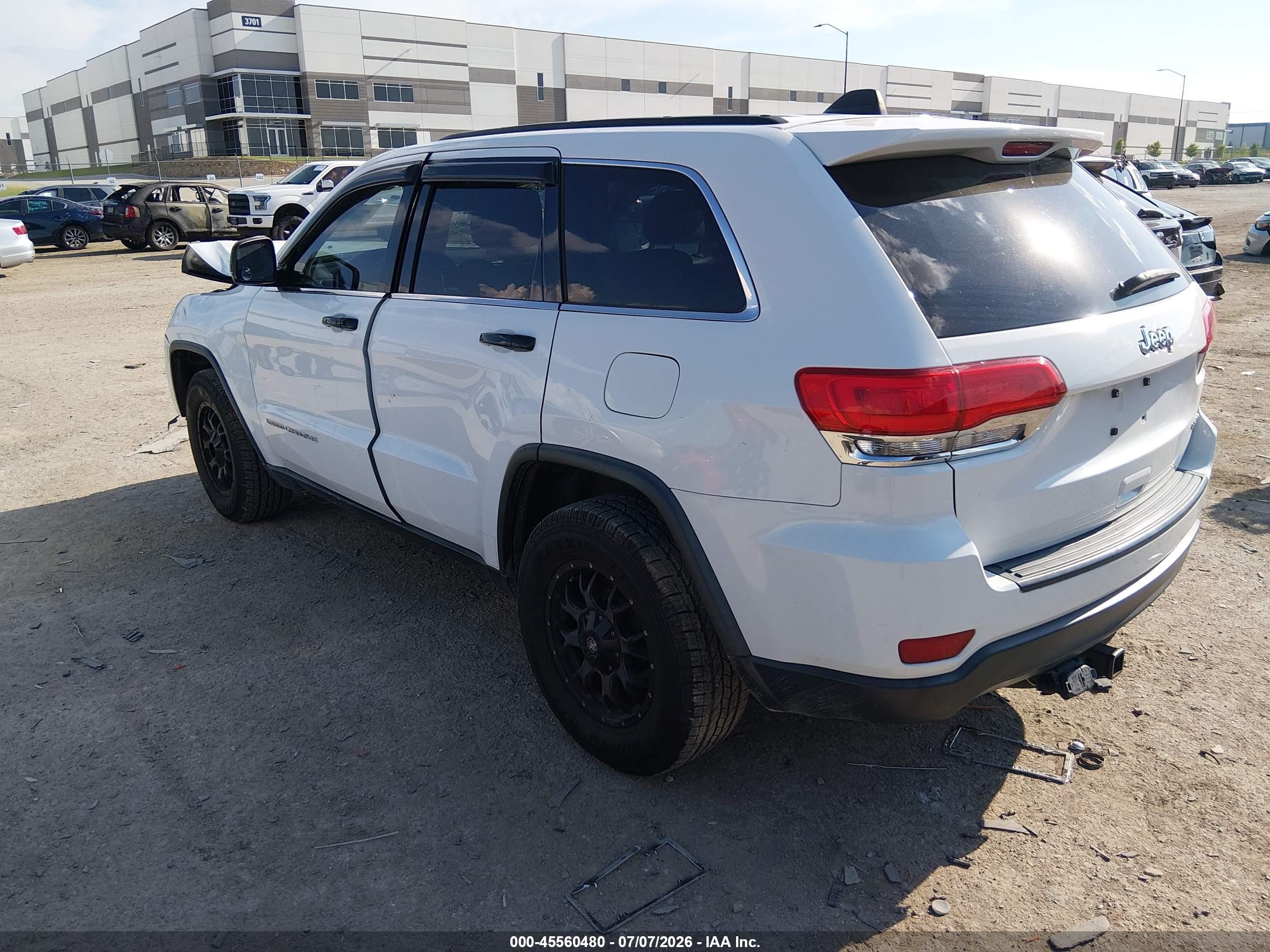 2014 Jeep Grand Cherokee Laredo White vin: 1C4RJEAGXEC282246