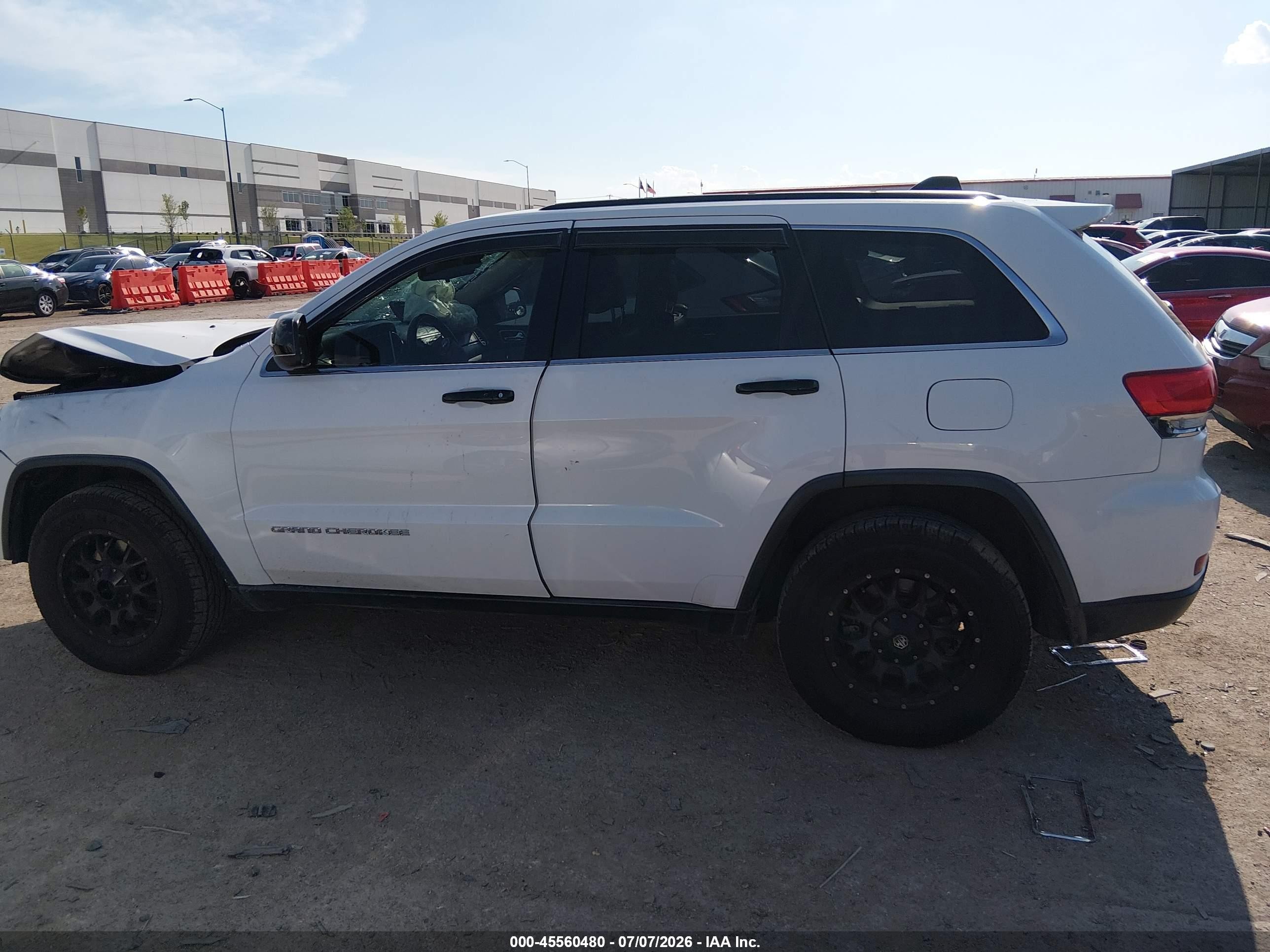 2014 Jeep Grand Cherokee Laredo White vin: 1C4RJEAGXEC282246