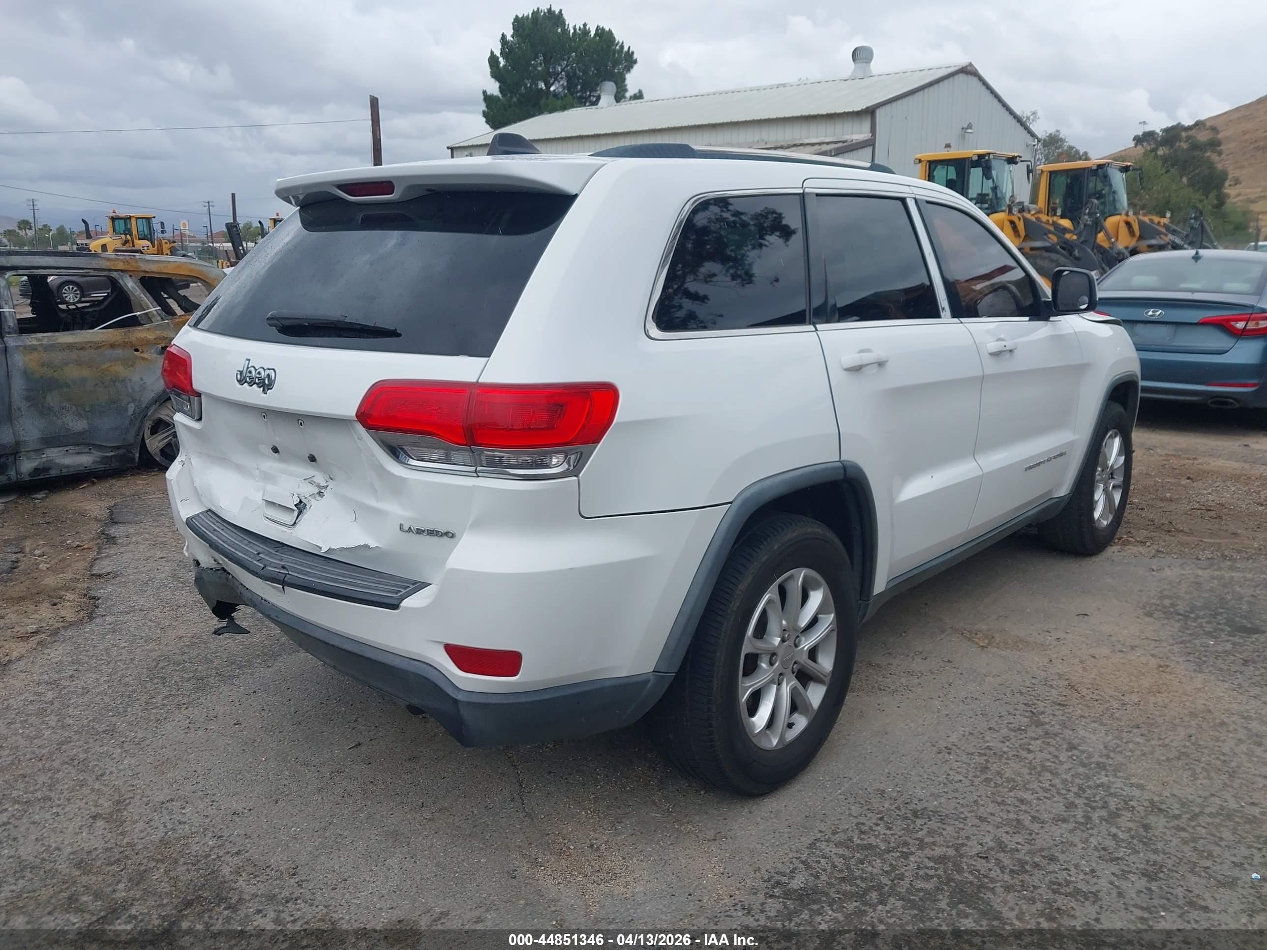 2014 Jeep Grand Cherokee Laredo White vin: 1C4RJEAGXEC472984