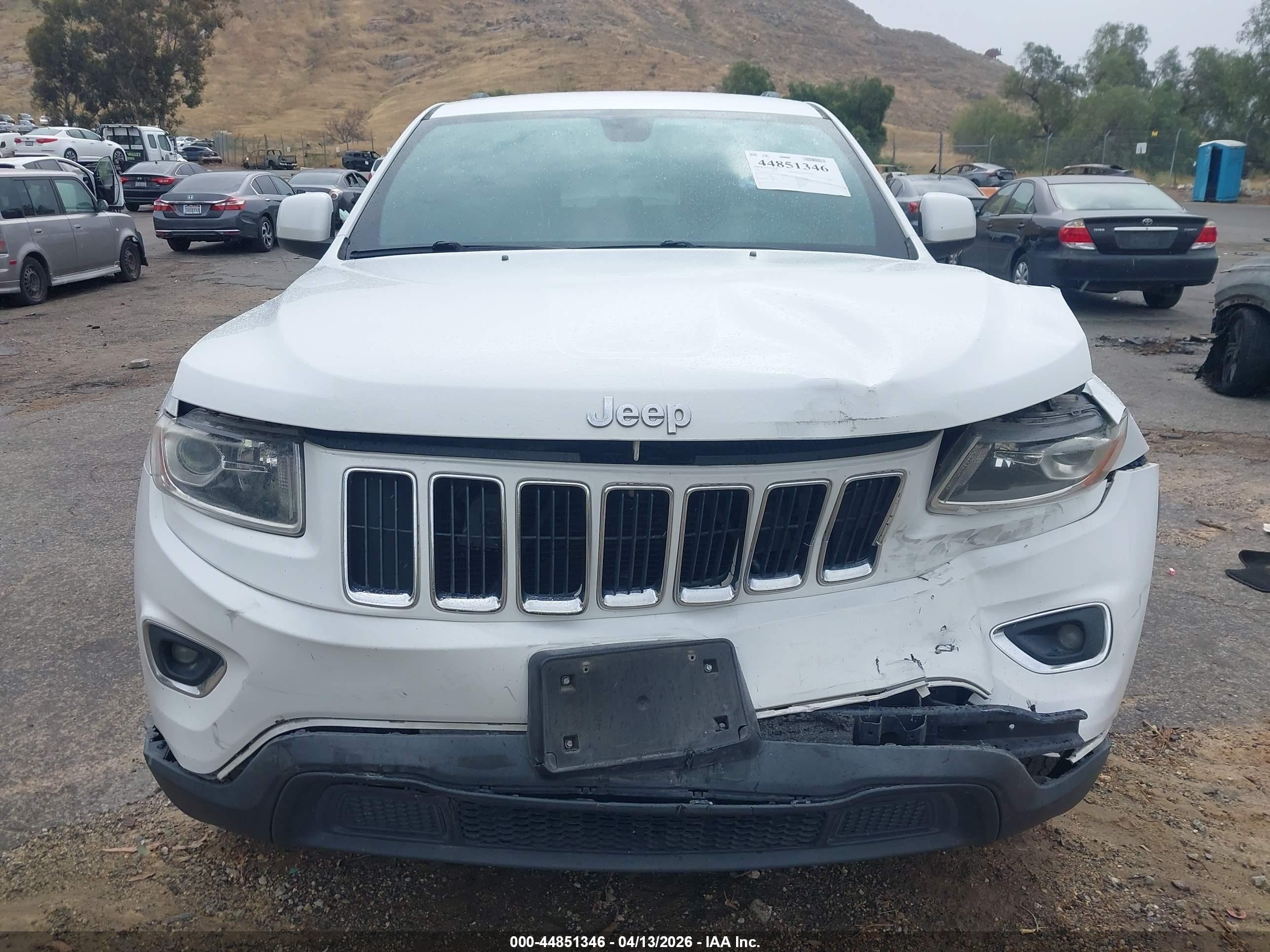 2014 Jeep Grand Cherokee Laredo White vin: 1C4RJEAGXEC472984