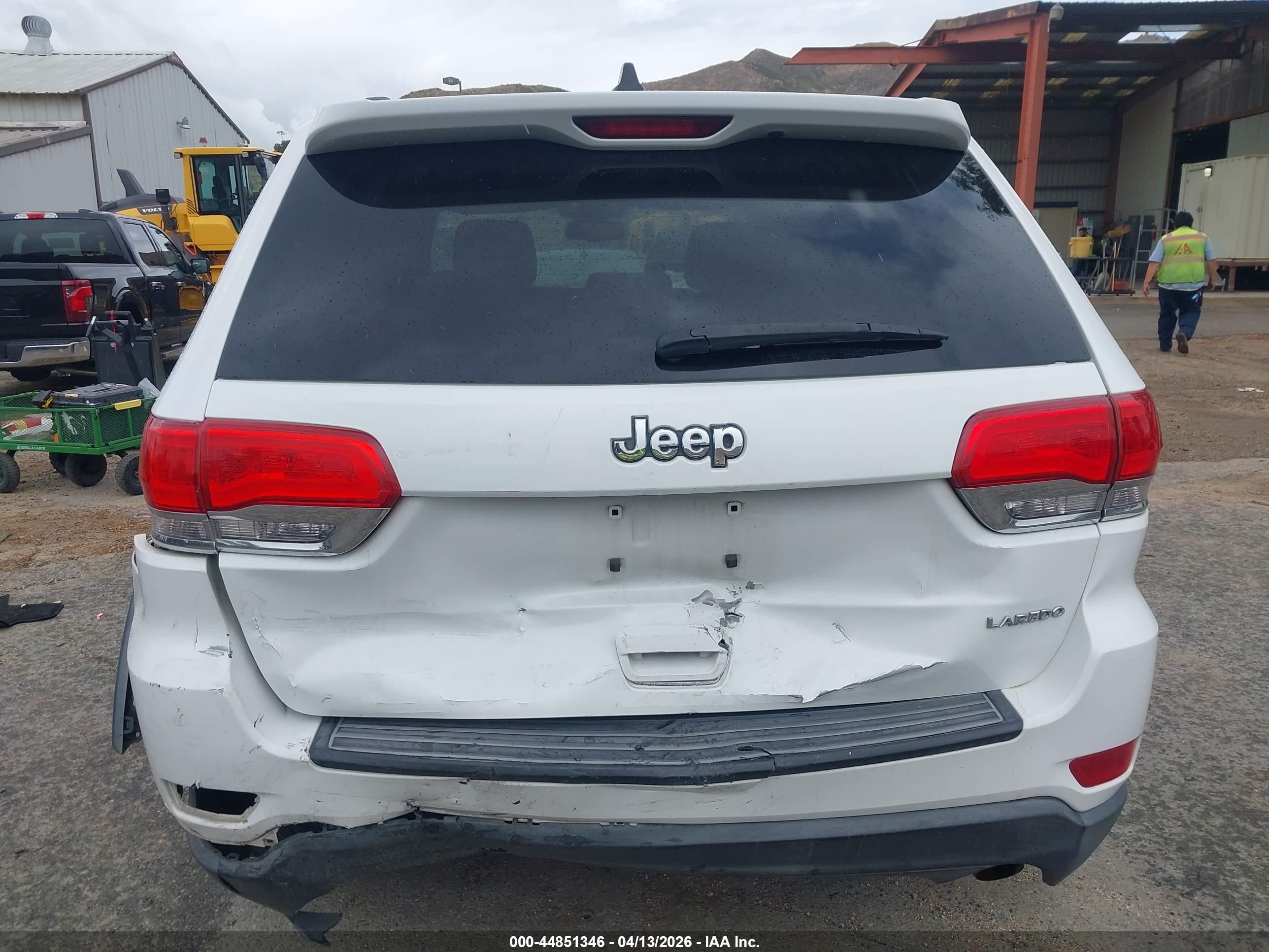 2014 Jeep Grand Cherokee Laredo White vin: 1C4RJEAGXEC472984