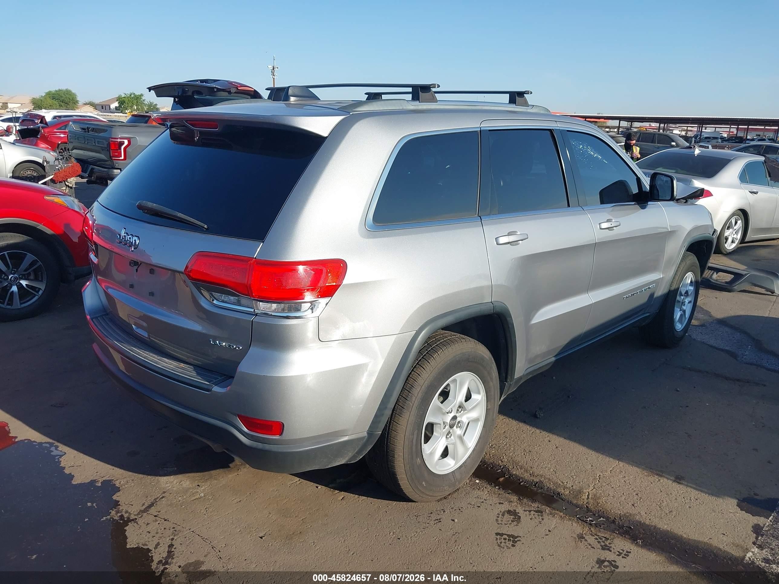 2015 Jeep Grand Cherokee Laredo Gray vin: 1C4RJEAGXFC131506