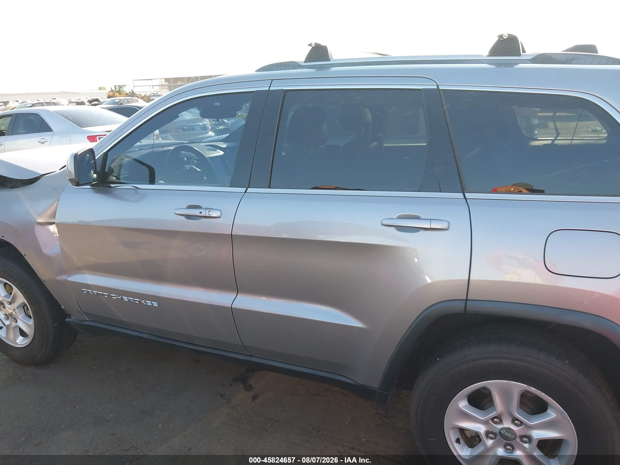 2015 Jeep Grand Cherokee Laredo Gray vin: 1C4RJEAGXFC131506