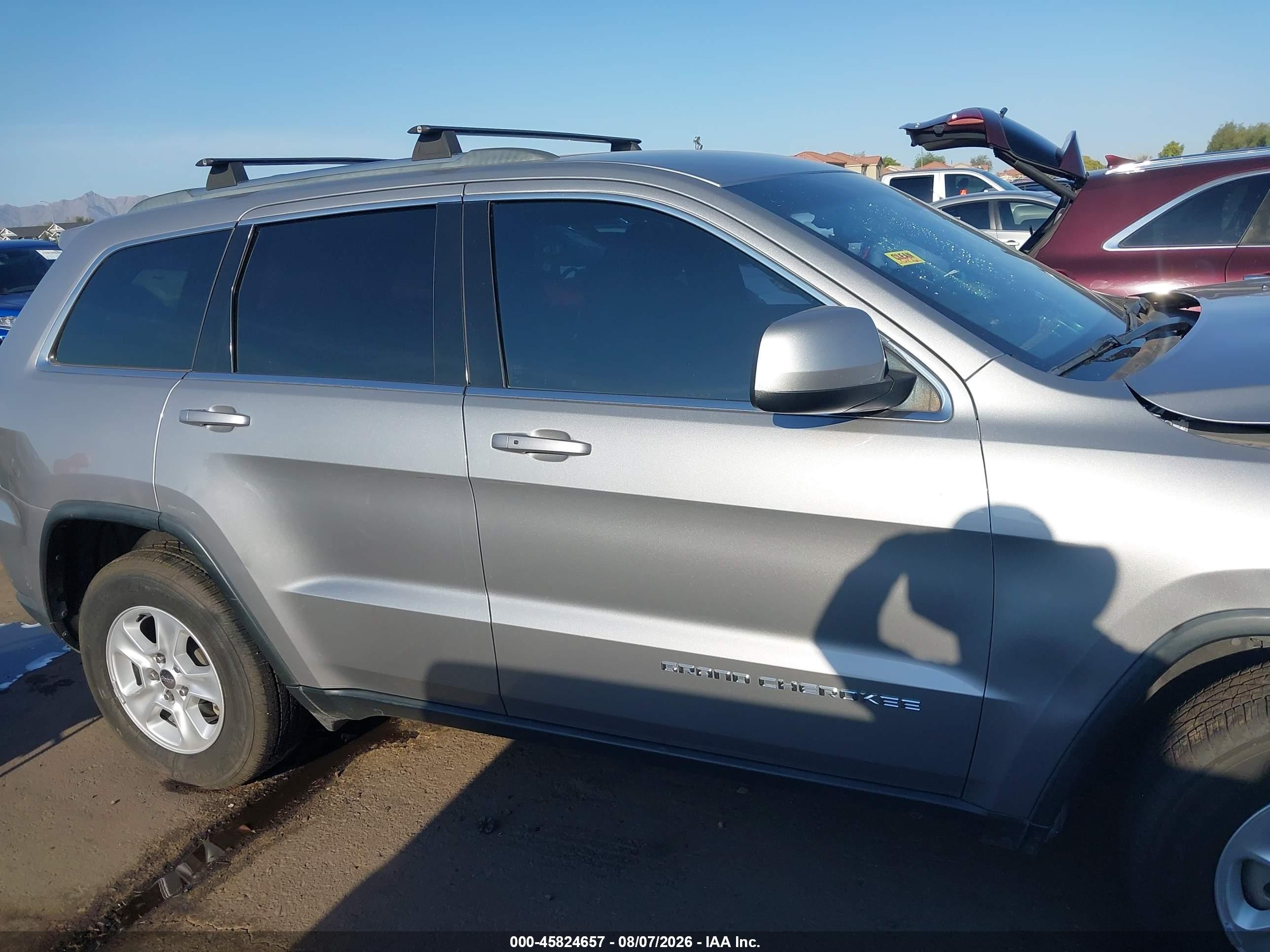 2015 Jeep Grand Cherokee Laredo Gray vin: 1C4RJEAGXFC131506