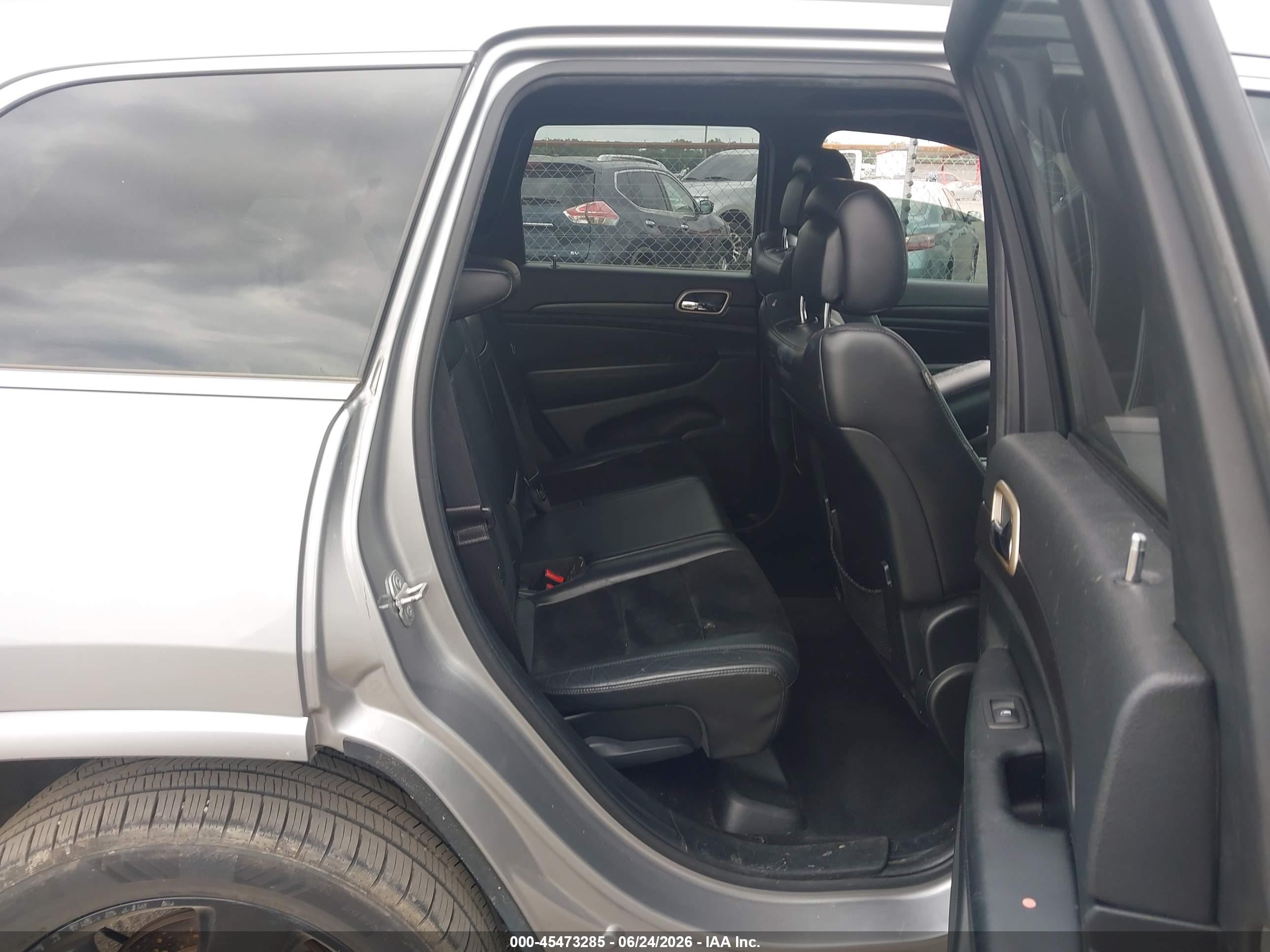 2015 Jeep Grand Cherokee Altitude Silver vin: 1C4RJEAGXFC634811