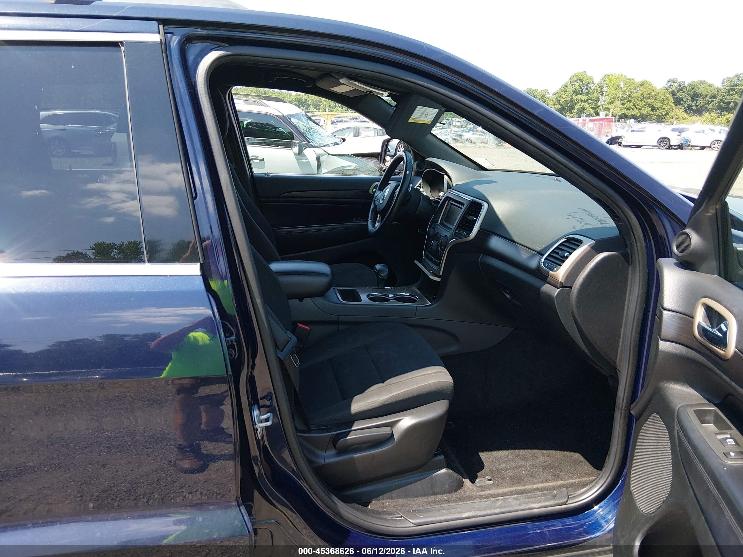 2015 Jeep Grand Cherokee Laredo Dark Blue vin: 1C4RJEAGXFC669509