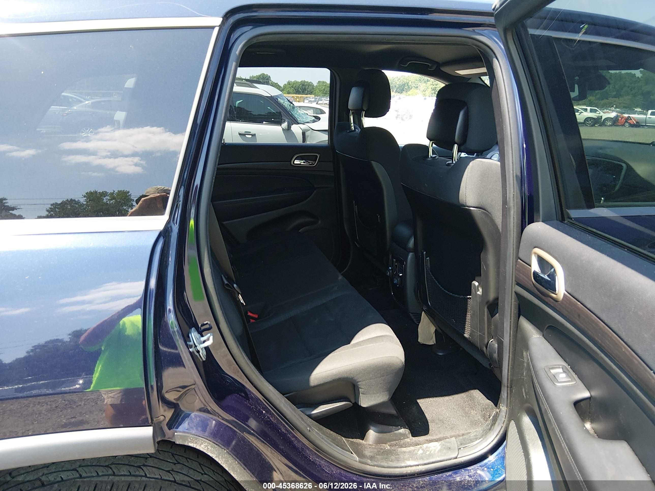 2015 Jeep Grand Cherokee Laredo Dark Blue vin: 1C4RJEAGXFC669509