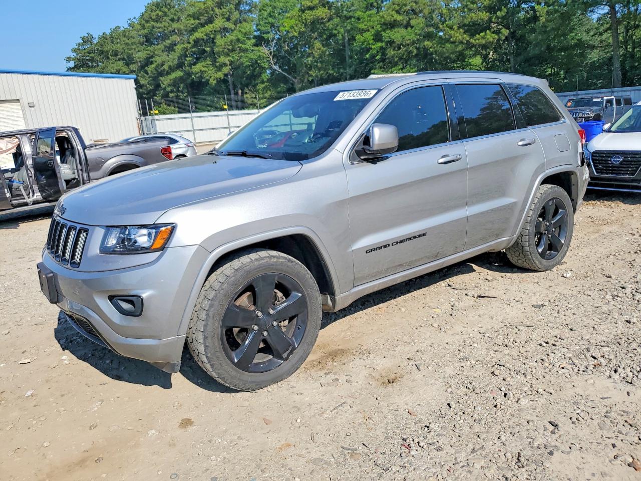 2015 Jeep Grand Cherokee Laredo Silver vin: 1C4RJEAGXFC749442