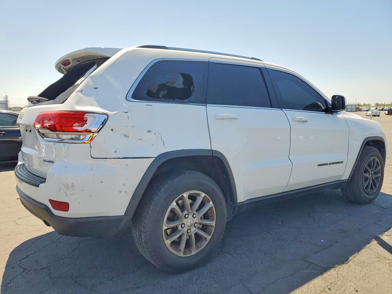 2015 Jeep Grand Cherokee Laredo Белый vin: 1C4RJEAGXFC822809