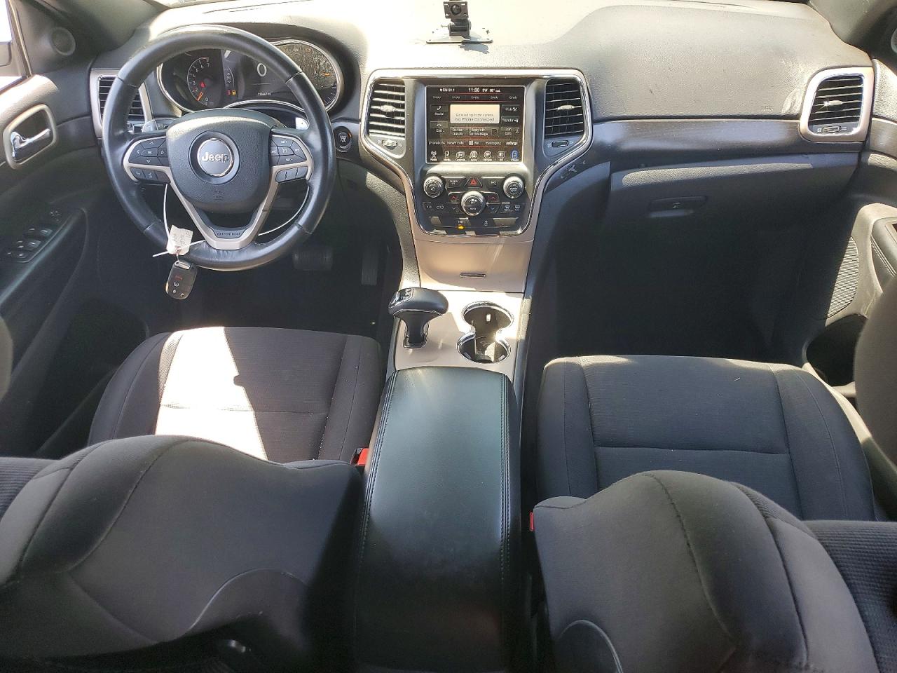 2015 Jeep Grand Cherokee Laredo Белый vin: 1C4RJEAGXFC822809