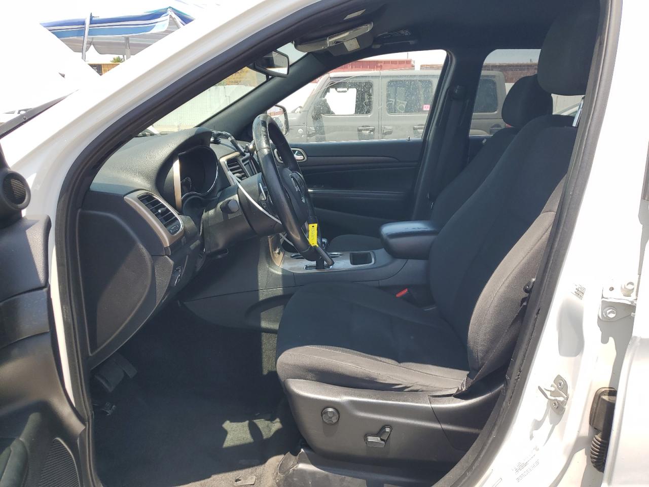 2015 Jeep Grand Cherokee White vin: 1C4RJEAGXFC826312