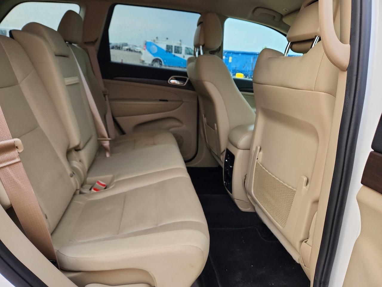 2017 Jeep Grand Cherokee Laredo White vin: 1C4RJEAGXHC903165