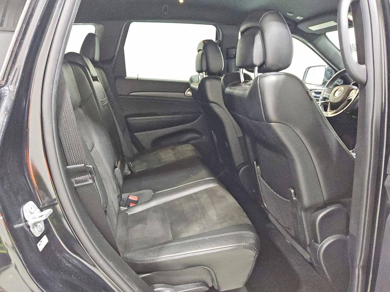 2018 Jeep Grand Cherokee Laredo Black vin: 1C4RJEAGXJC481484