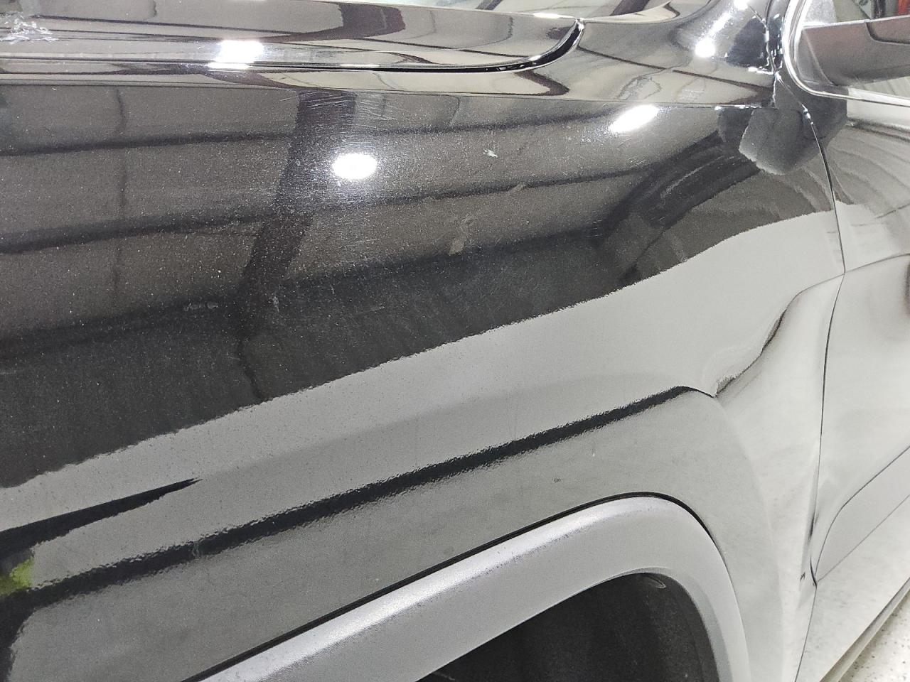2018 Jeep Grand Cherokee Laredo Black vin: 1C4RJEAGXJC481484 Damage: Left Front Fender, Previous Repair, Substandard Repair