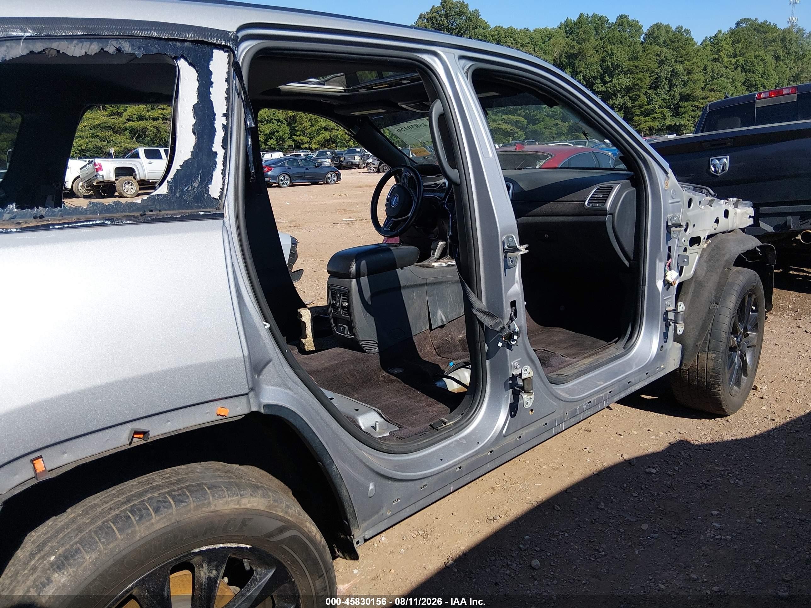 2018 Jeep Grand Cherokee Altitude 4x2 Silver vin: 1C4RJEAGXJC485230