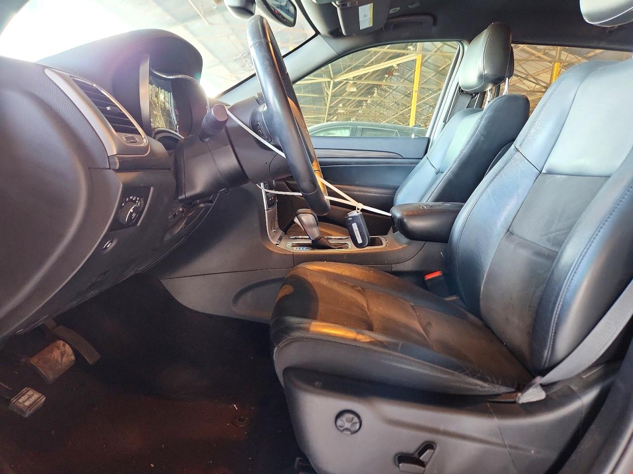 2019 Jeep Grand Cherokee Laredo Burgundy vin: 1C4RJEAGXKC572675