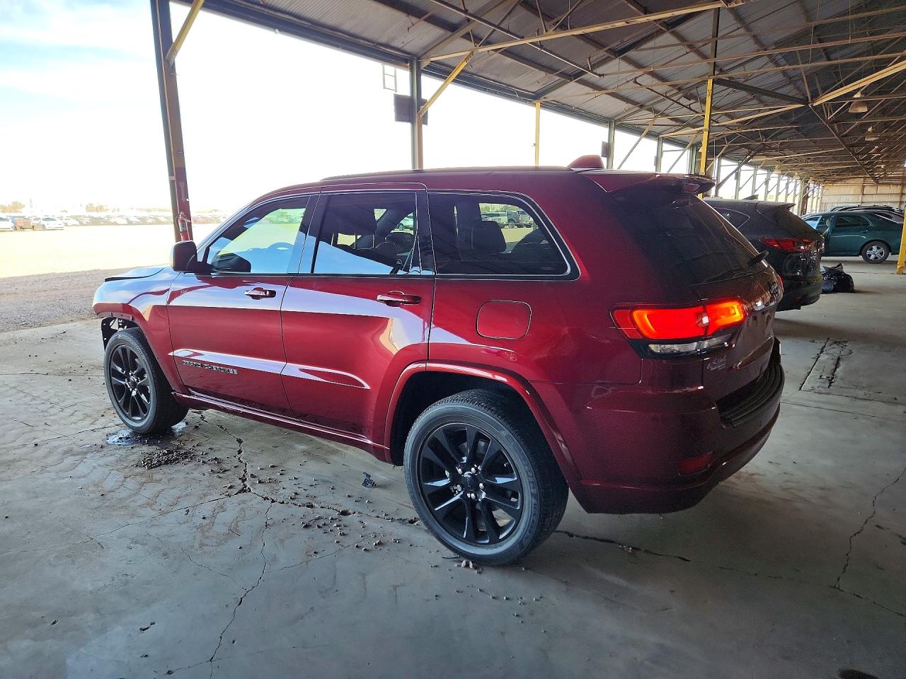 2019 Jeep Grand Cherokee Laredo Burgundy vin: 1C4RJEAGXKC572675