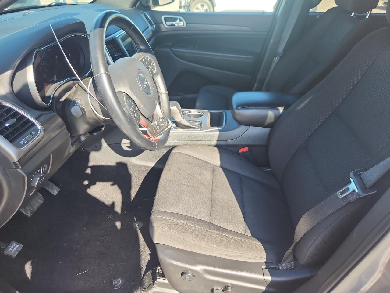 2021 Jeep Grand Cherokee Laredo Silver vin: 1C4RJEAGXMC784639