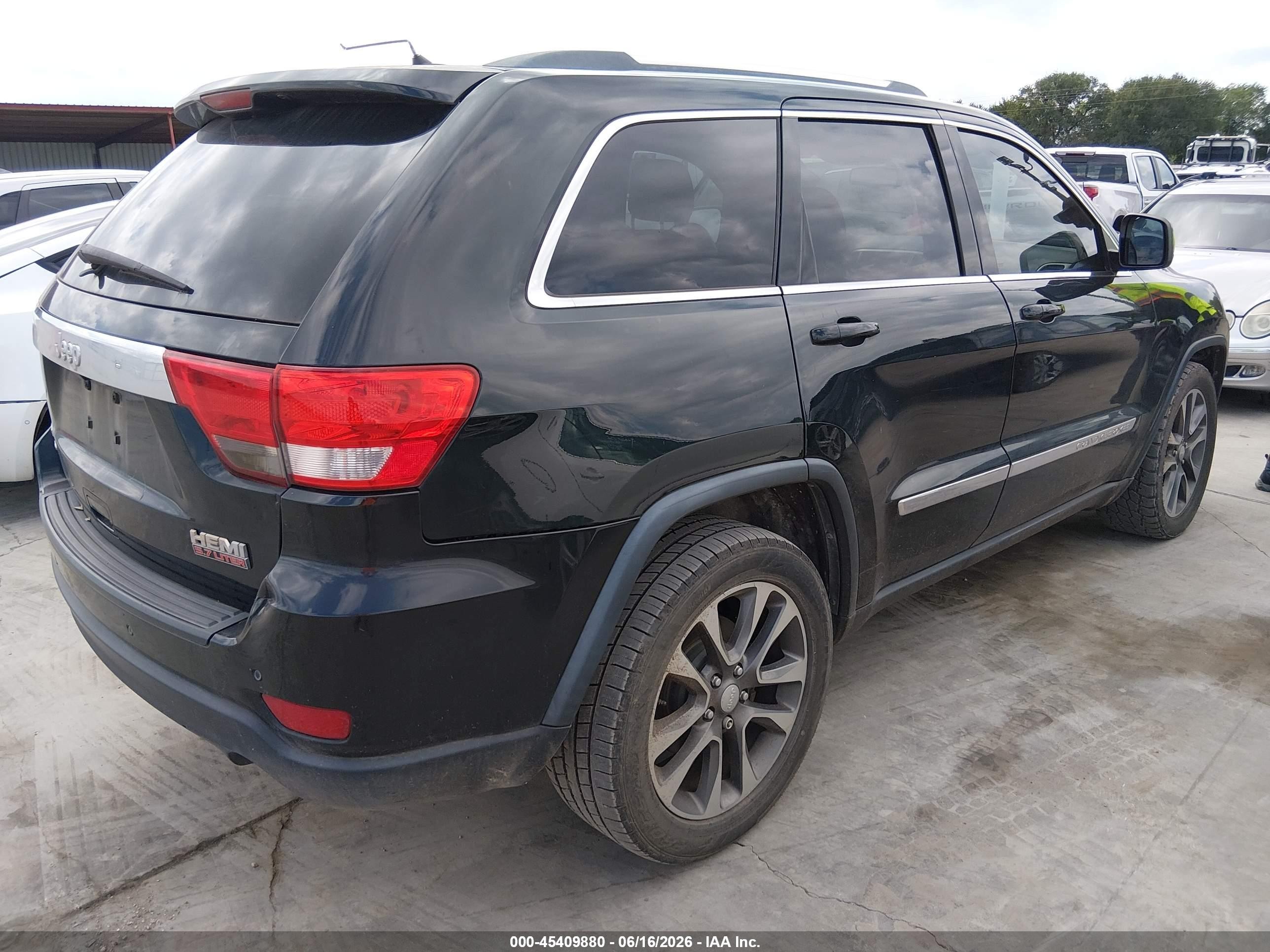 2013 Jeep Grand Cherokee Laredo Black vin: 1C4RJEAT0DC650932