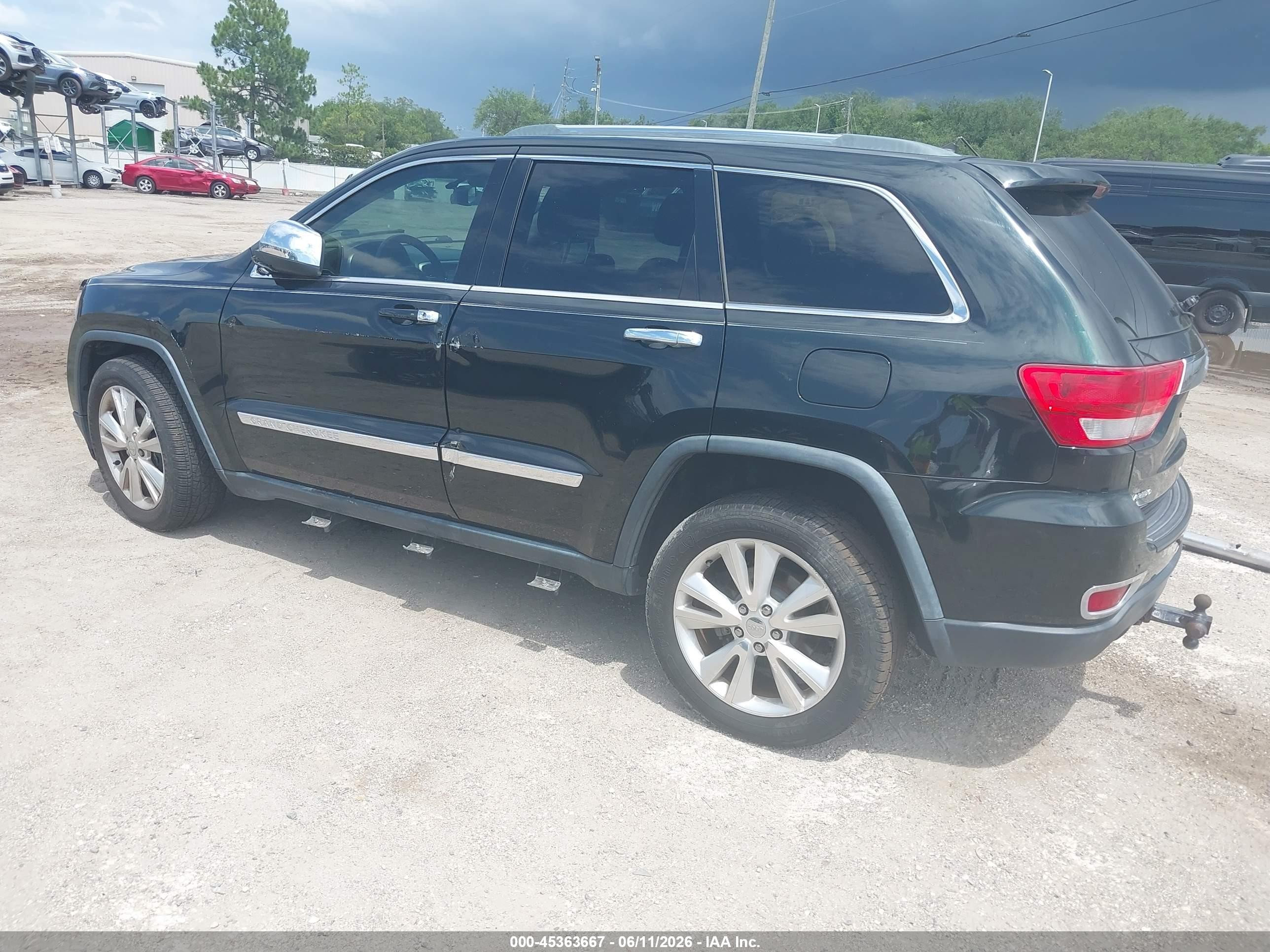 2013 Jeep Grand Cherokee Laredo Черный vin: 1C4RJEAT1DC564349