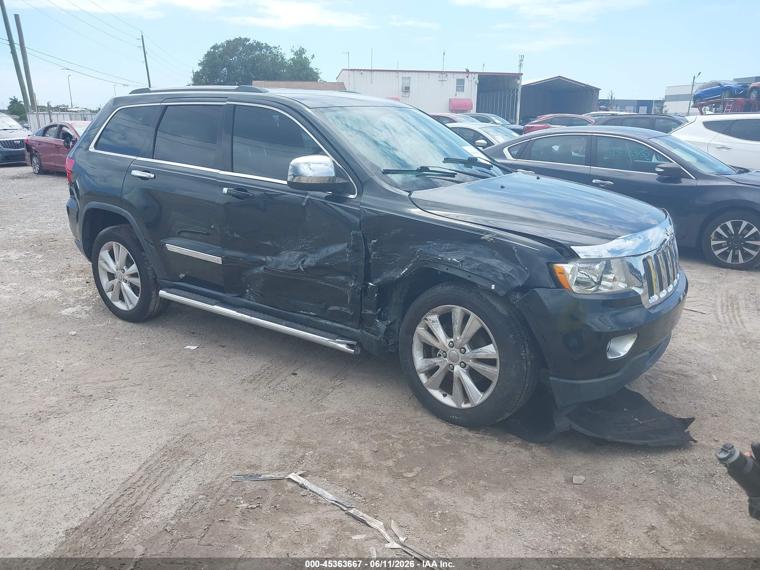 2013 Jeep Grand Cherokee Laredo Черный vin: 1C4RJEAT1DC564349