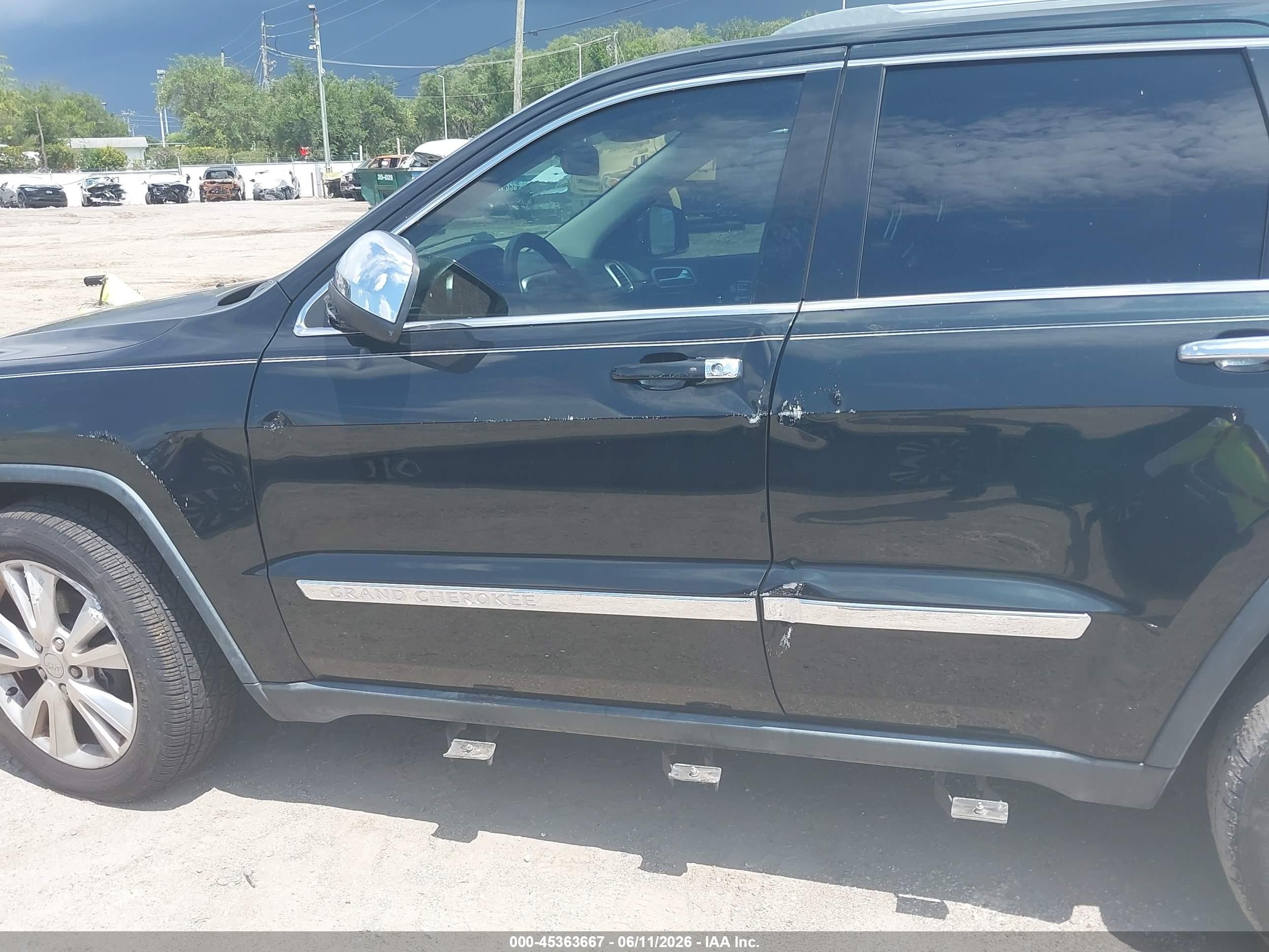 2013 Jeep Grand Cherokee Laredo Черный vin: 1C4RJEAT1DC564349