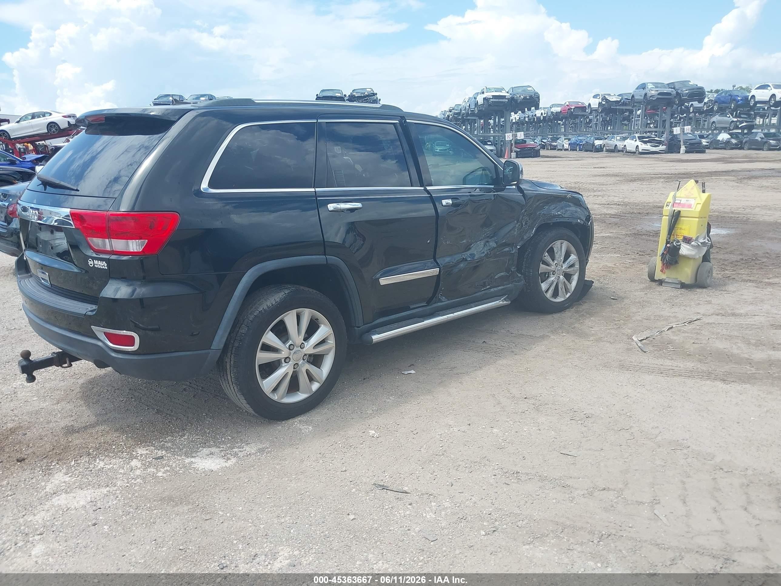 2013 Jeep Grand Cherokee Laredo Черный vin: 1C4RJEAT1DC564349