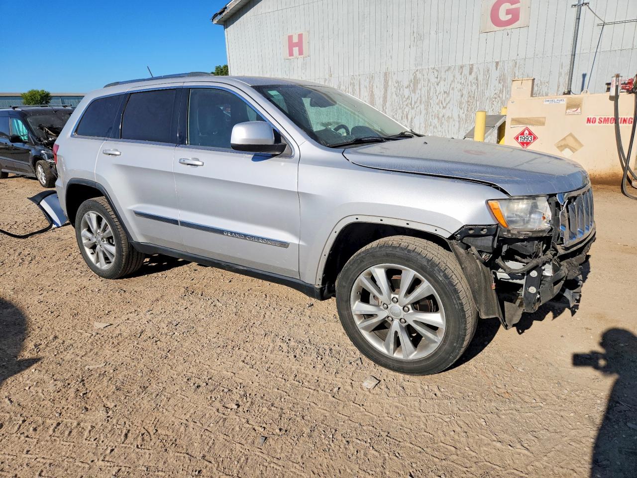 2012 Jeep Grand Cherokee Laredo Silver vin: 1C4RJEAT3CC361865