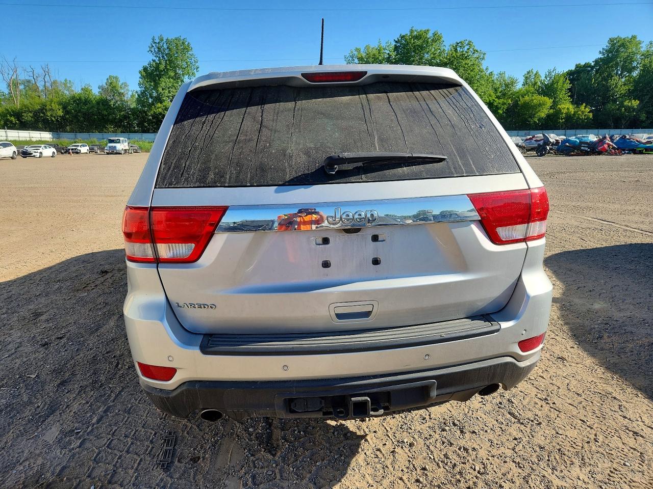 2012 Jeep Grand Cherokee Laredo Silver vin: 1C4RJEAT3CC361865