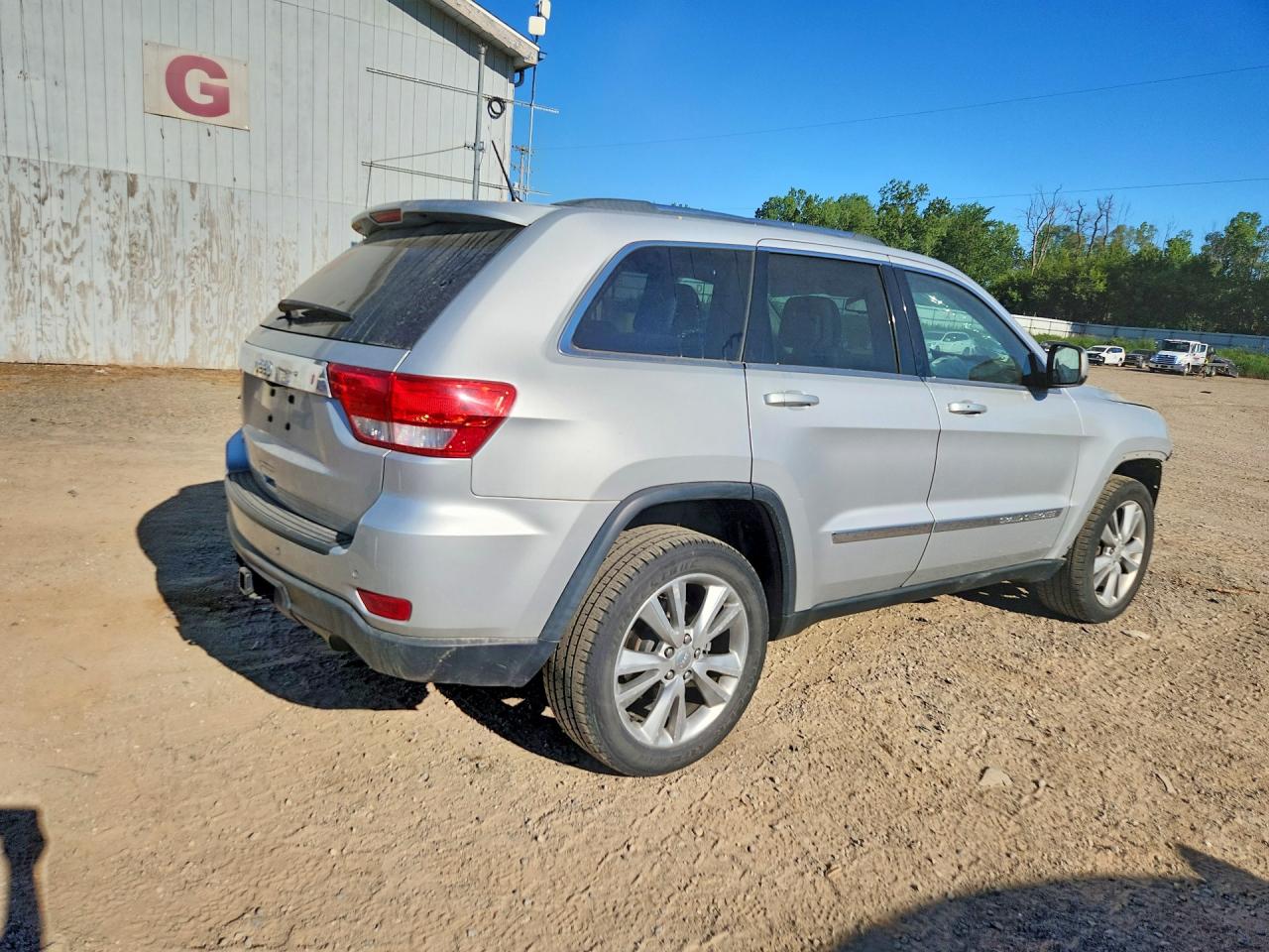 2012 Jeep Grand Cherokee Laredo Silver vin: 1C4RJEAT3CC361865