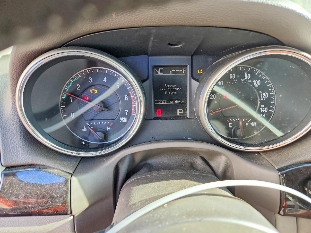 2012 Jeep Grand Cherokee Laredo Silver vin: 1C4RJEAT3CC361865