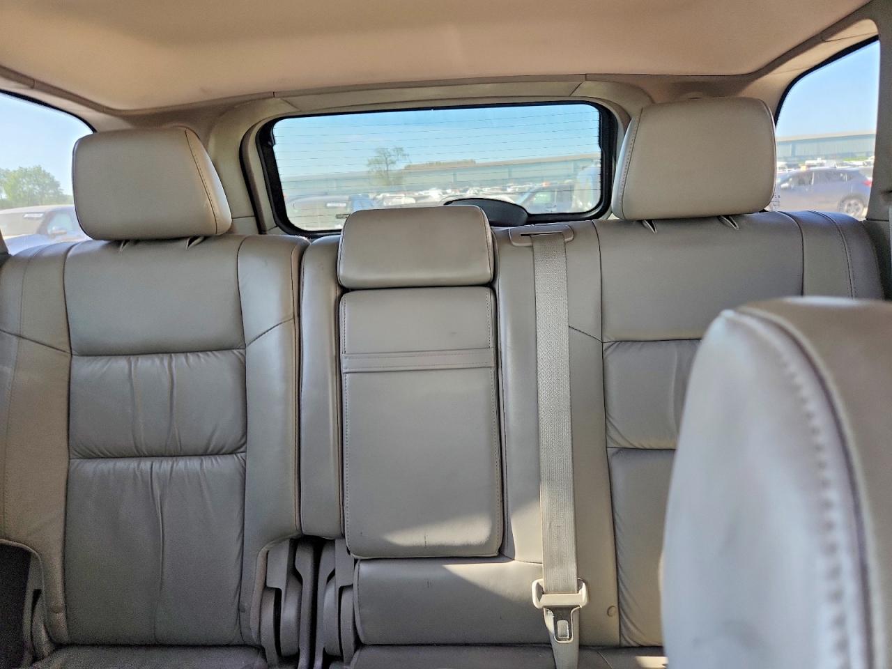 2012 Jeep Grand Cherokee Laredo Silver vin: 1C4RJEAT3CC361865