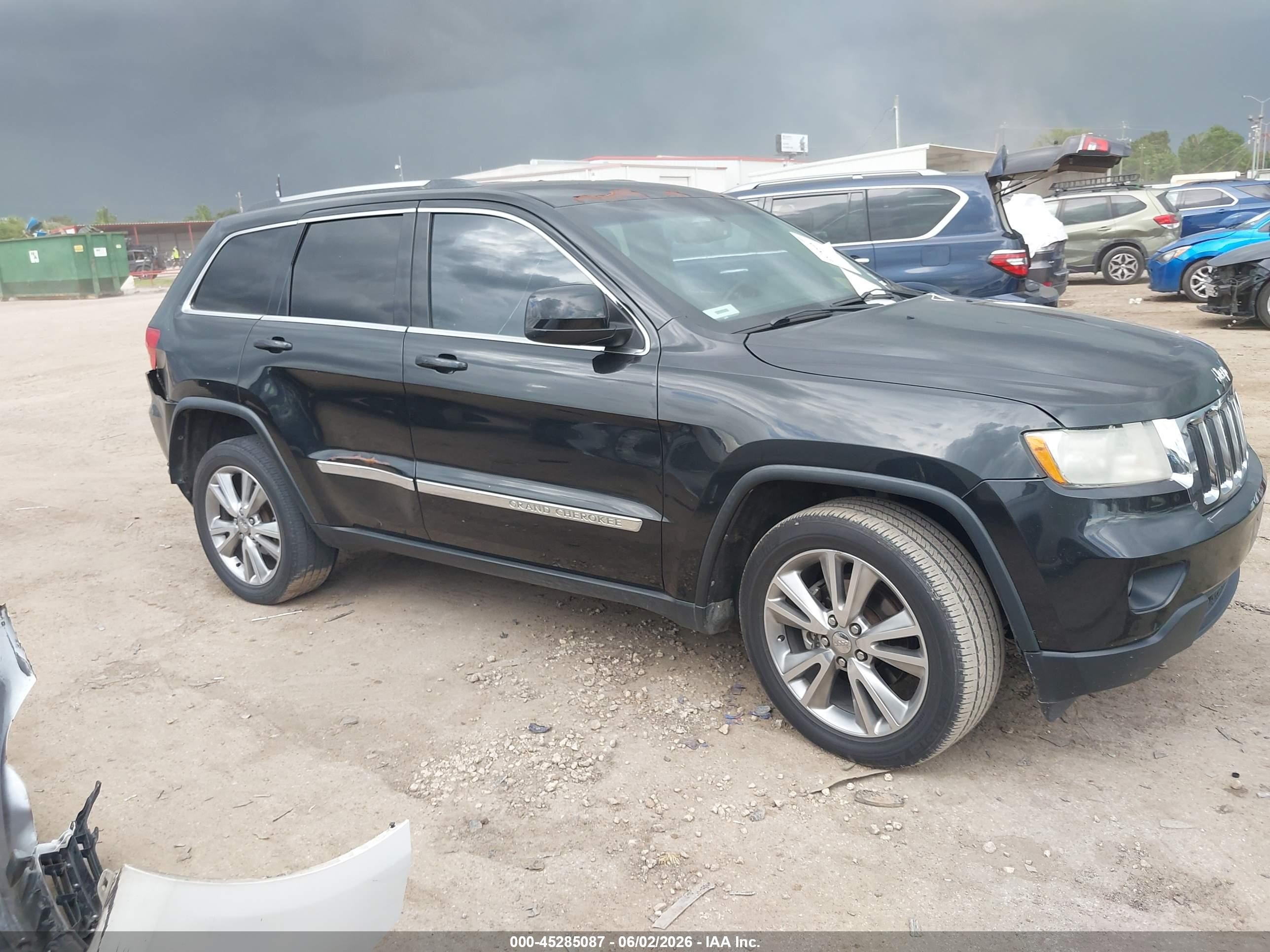 2013 Jeep Grand Cherokee Laredo Black vin: 1C4RJEAT3DC546788
