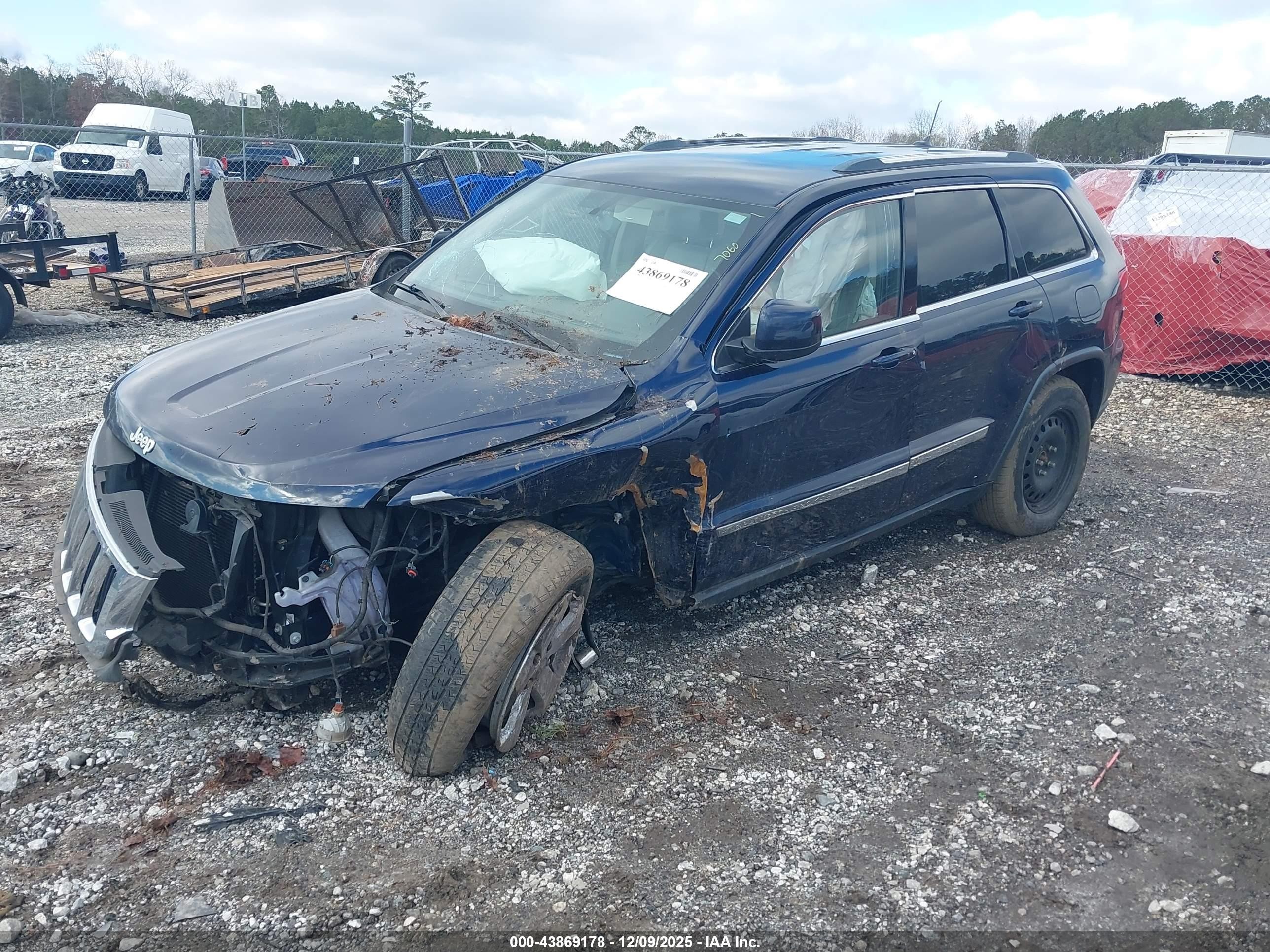 2012 Jeep Grand Cherokee Laredo Blue vin: 1C4RJEAT5CC317060