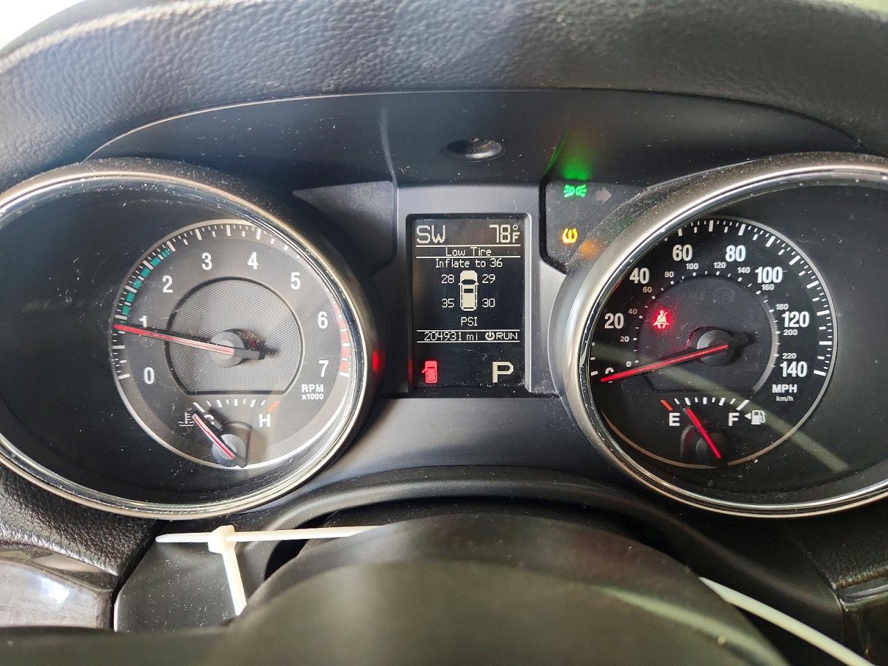 2013 Jeep Grand Cherokee Laredo Белый vin: 1C4RJEAT6DC596925