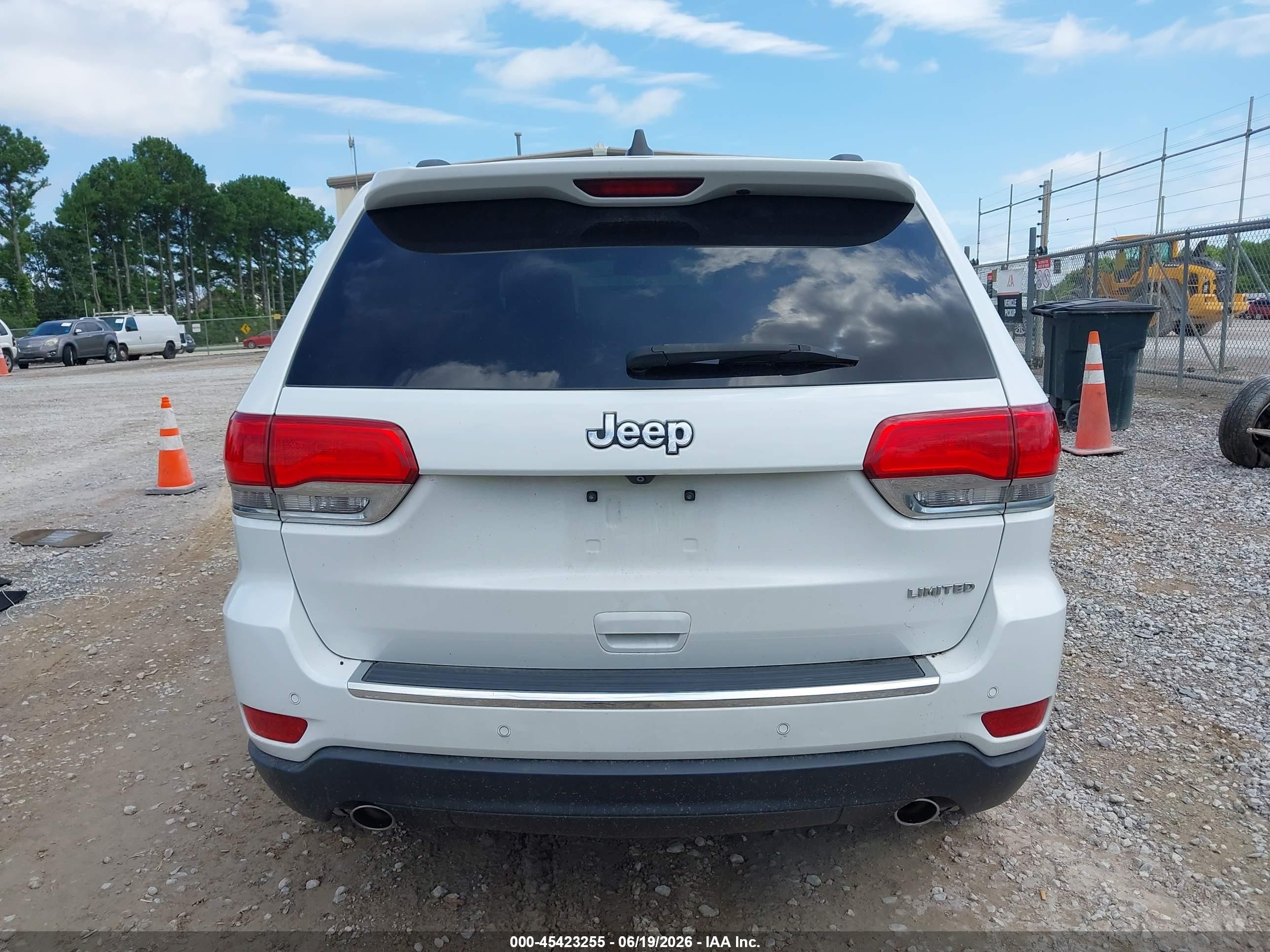2014 Jeep Grand Cherokee Limited White vin: 1C4RJEBG0EC499190