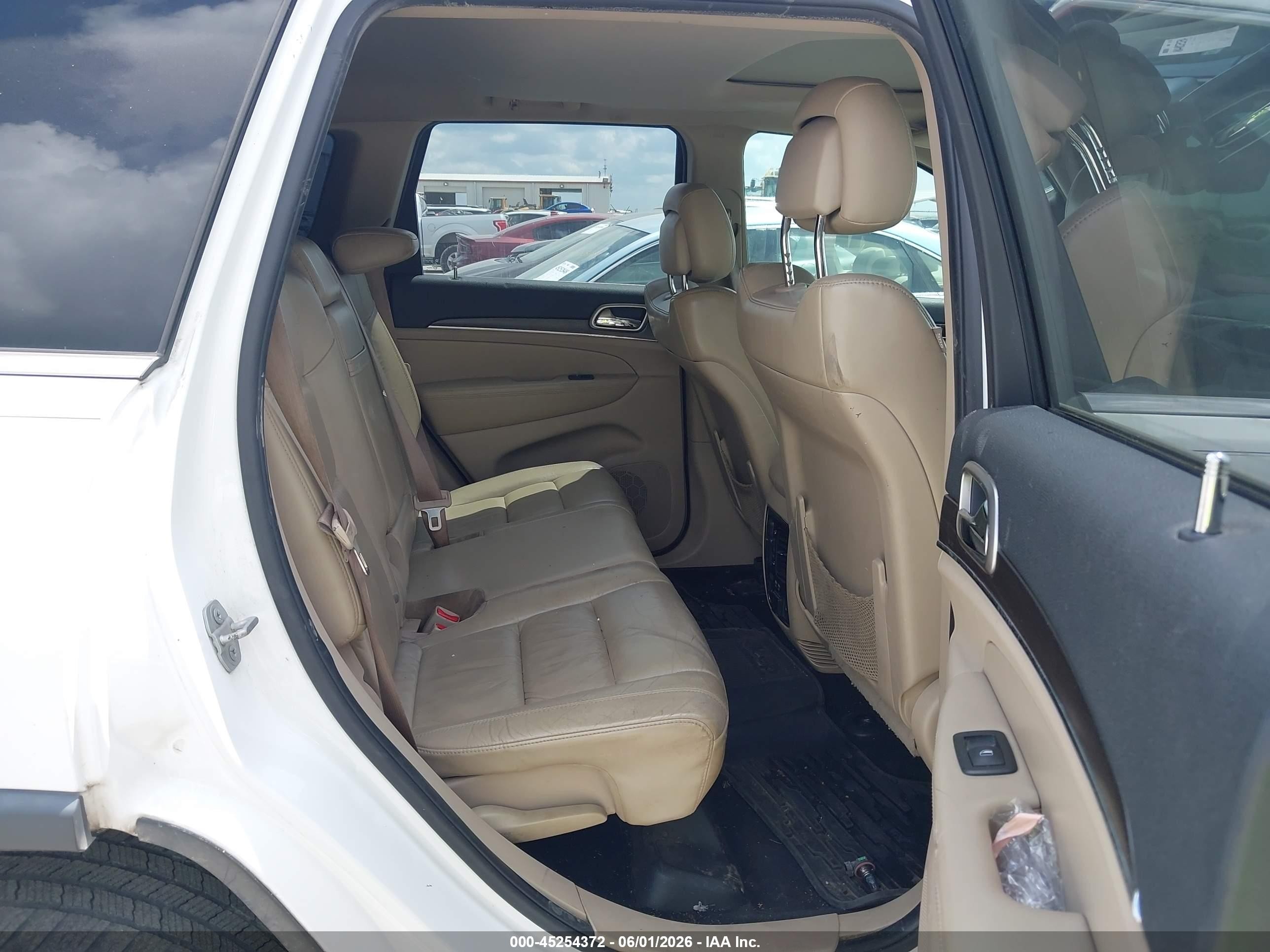 2015 Jeep Grand Cherokee Limited White vin: 1C4RJEBG0FC629678