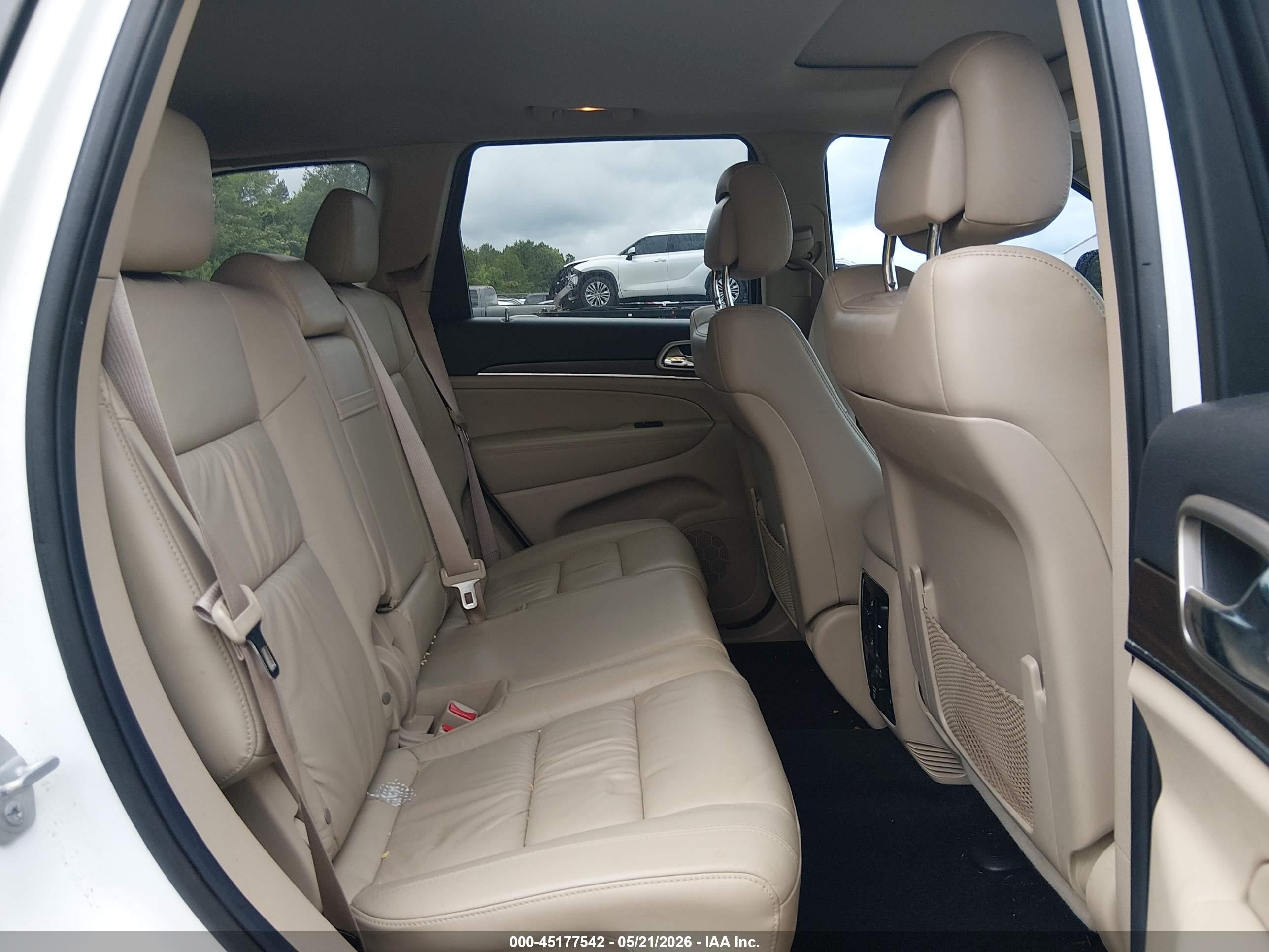 2015 Jeep Grand Cherokee Limited White vin: 1C4RJEBG0FC647002