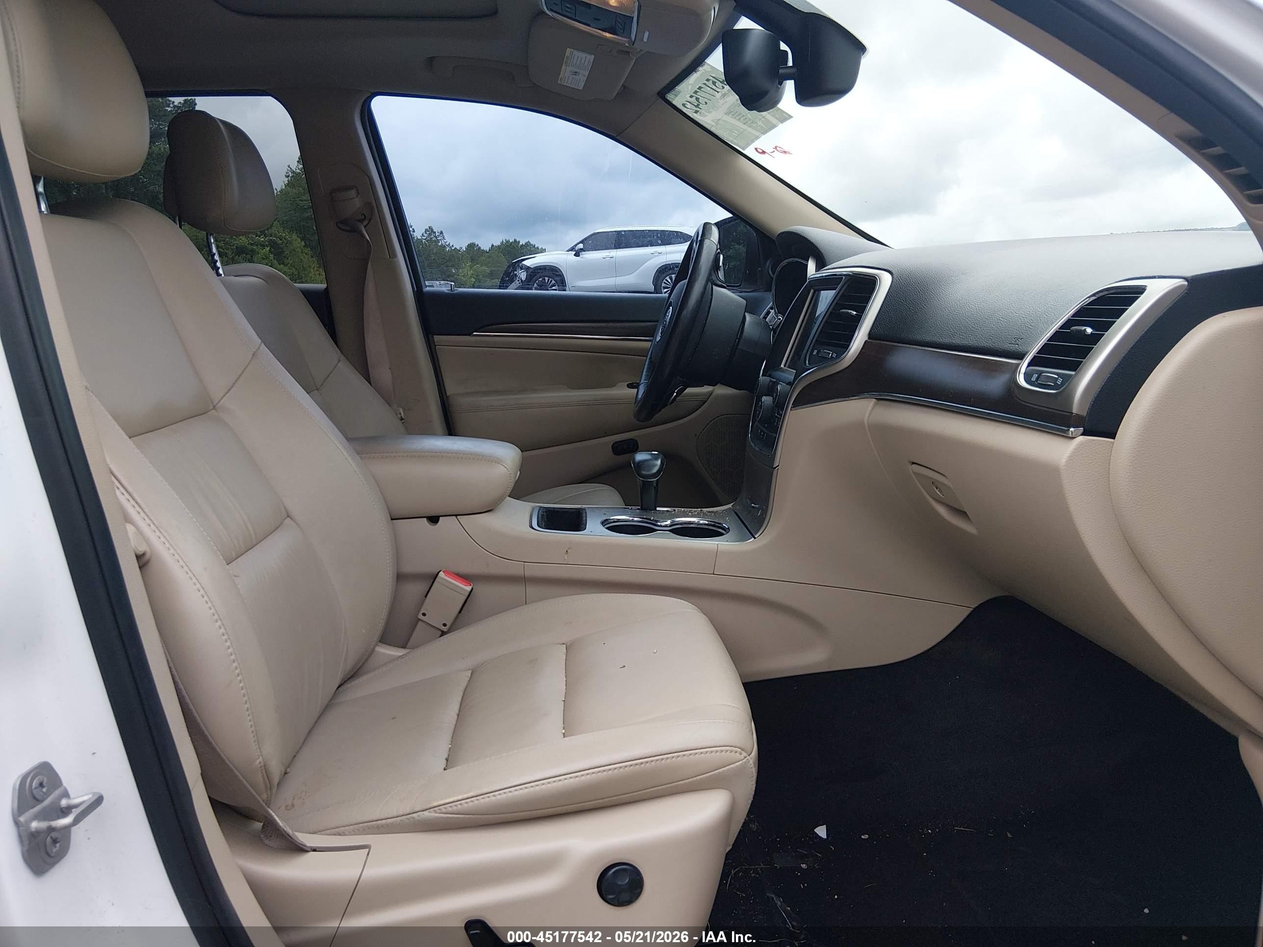 2015 Jeep Grand Cherokee Limited White vin: 1C4RJEBG0FC647002