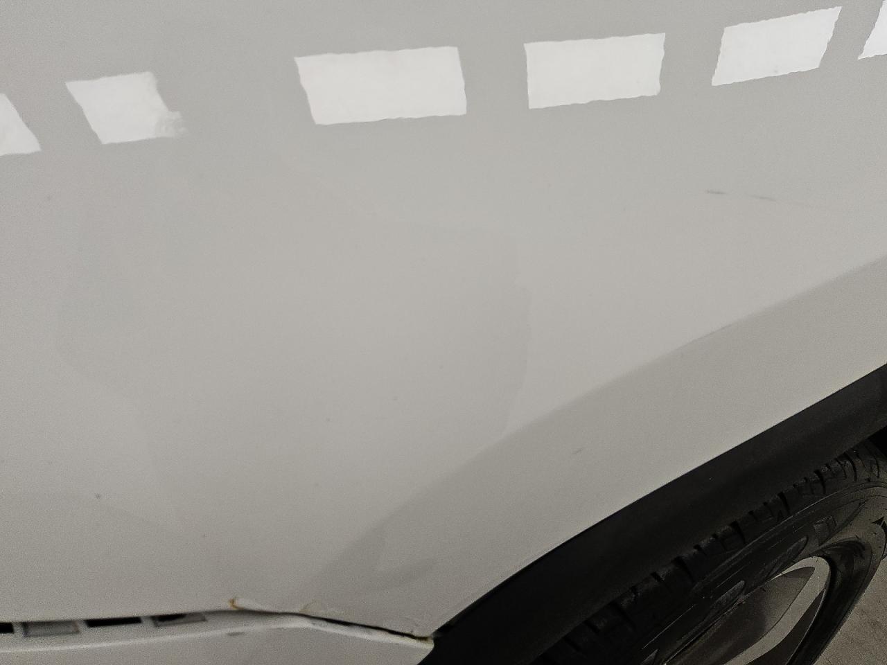 2015 Jeep Grand Cherokee Limited White vin: 1C4RJEBG0FC780181 Damage: Left Front Fender, Chipped, 4