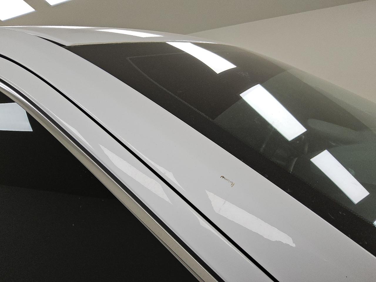 2015 Jeep Grand Cherokee Limited White vin: 1C4RJEBG0FC780181 Damage: Right Drip Rail, Chipped, 4