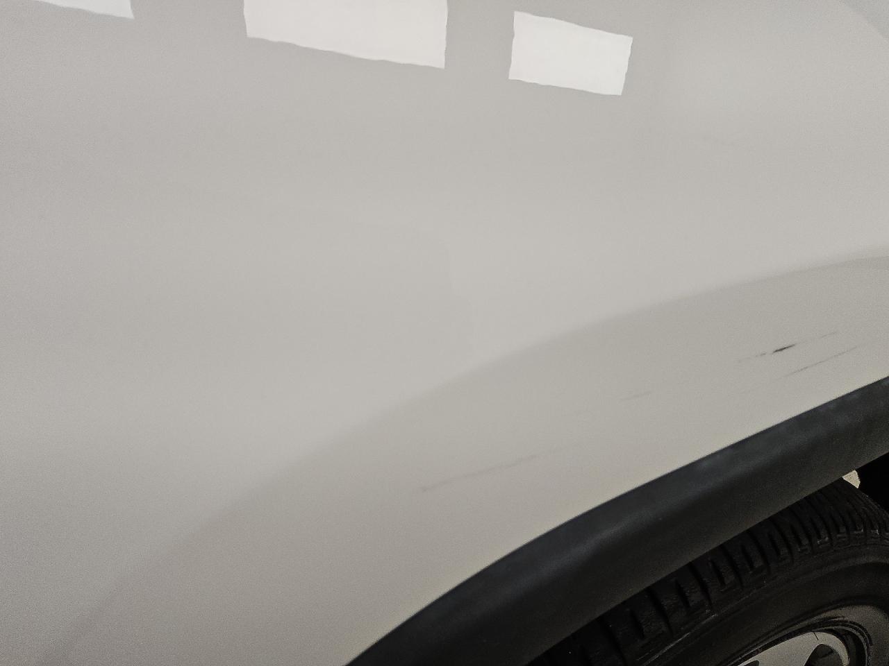 2015 Jeep Grand Cherokee Limited White vin: 1C4RJEBG0FC780181 Damage: Right Front Fender, Chipped, 4