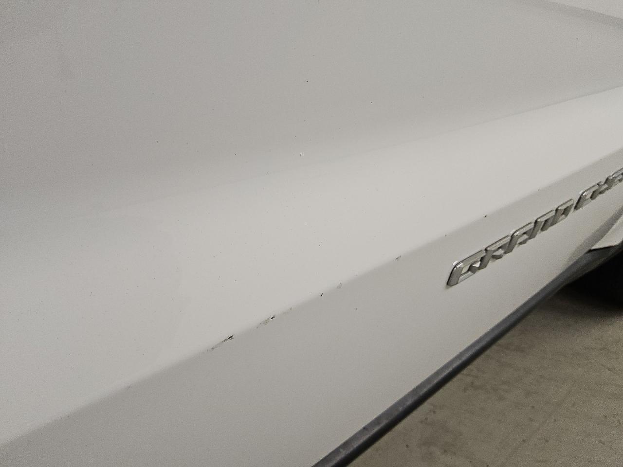 2015 Jeep Grand Cherokee Limited White vin: 1C4RJEBG0FC780181 Damage: Right Front Door, Chipped, 4