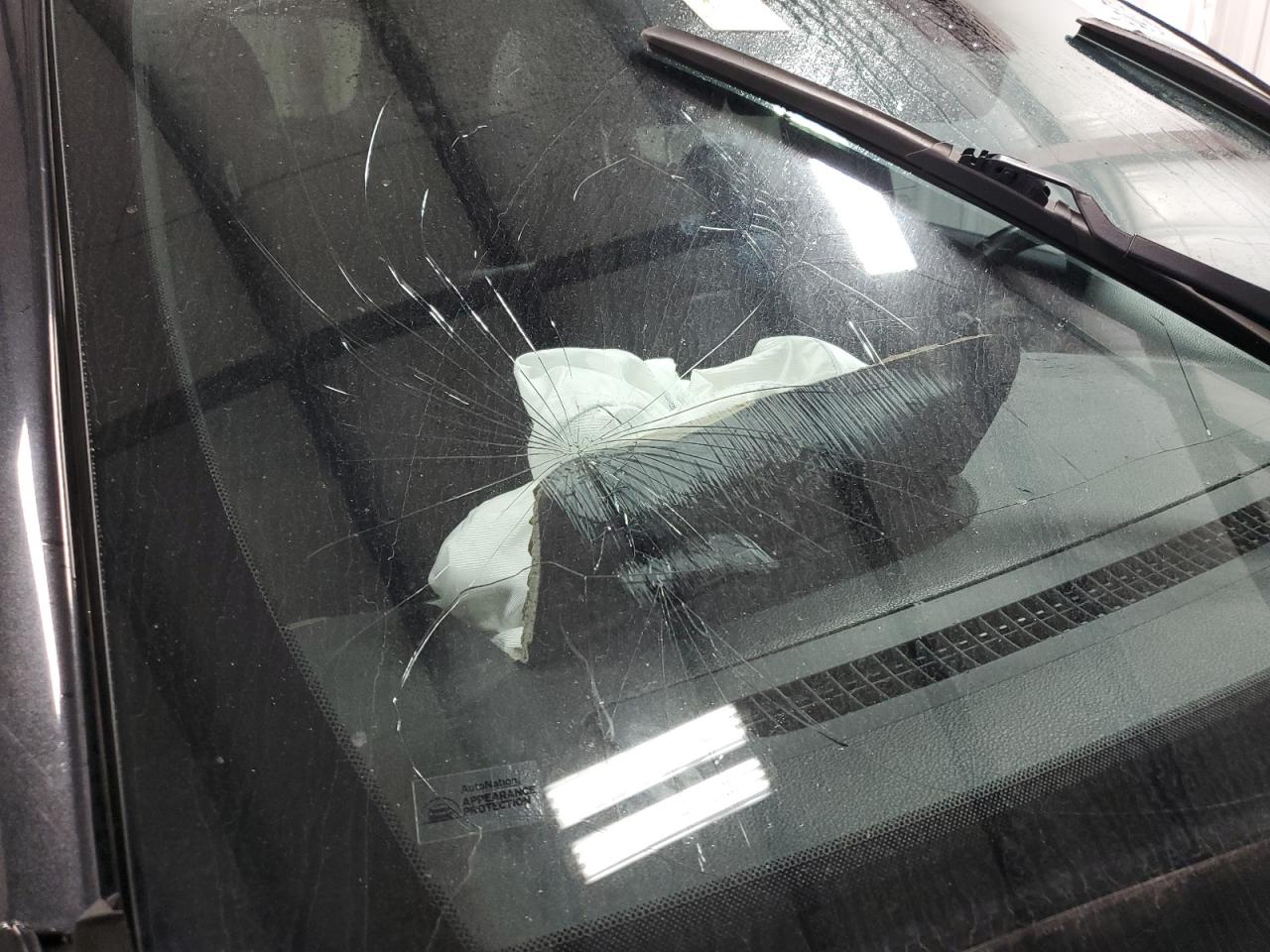 2014 Jeep Grand Cherokee Limited Black vin: 1C4RJEBG1EC461063 Damage: Windshield, Broken, Replacement Required