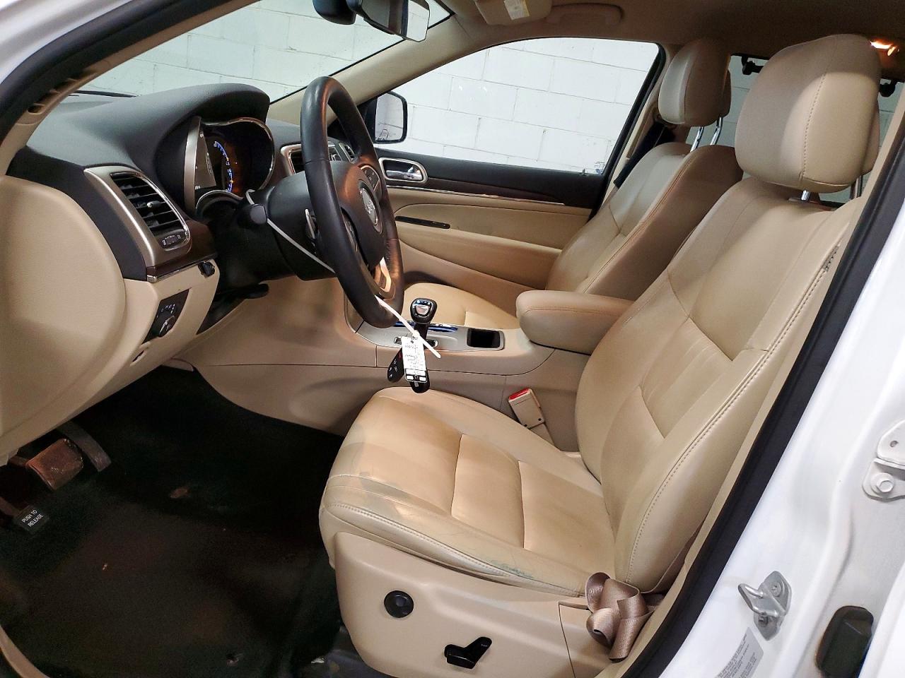 2015 Jeep Grand Cherokee Limited White vin: 1C4RJEBG1FC742619